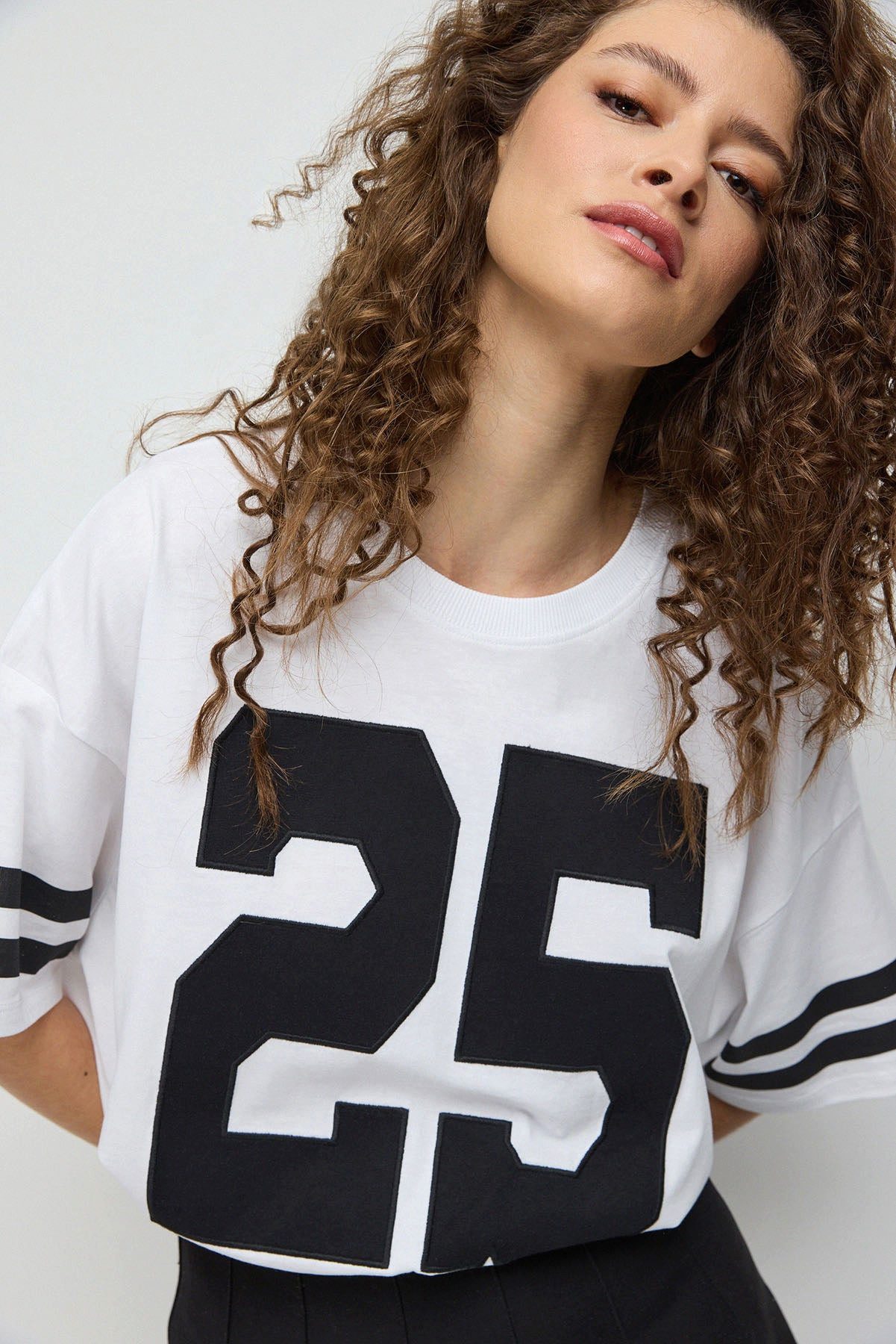 T-Shirt Übergroßes bedrucktes T-Shirt