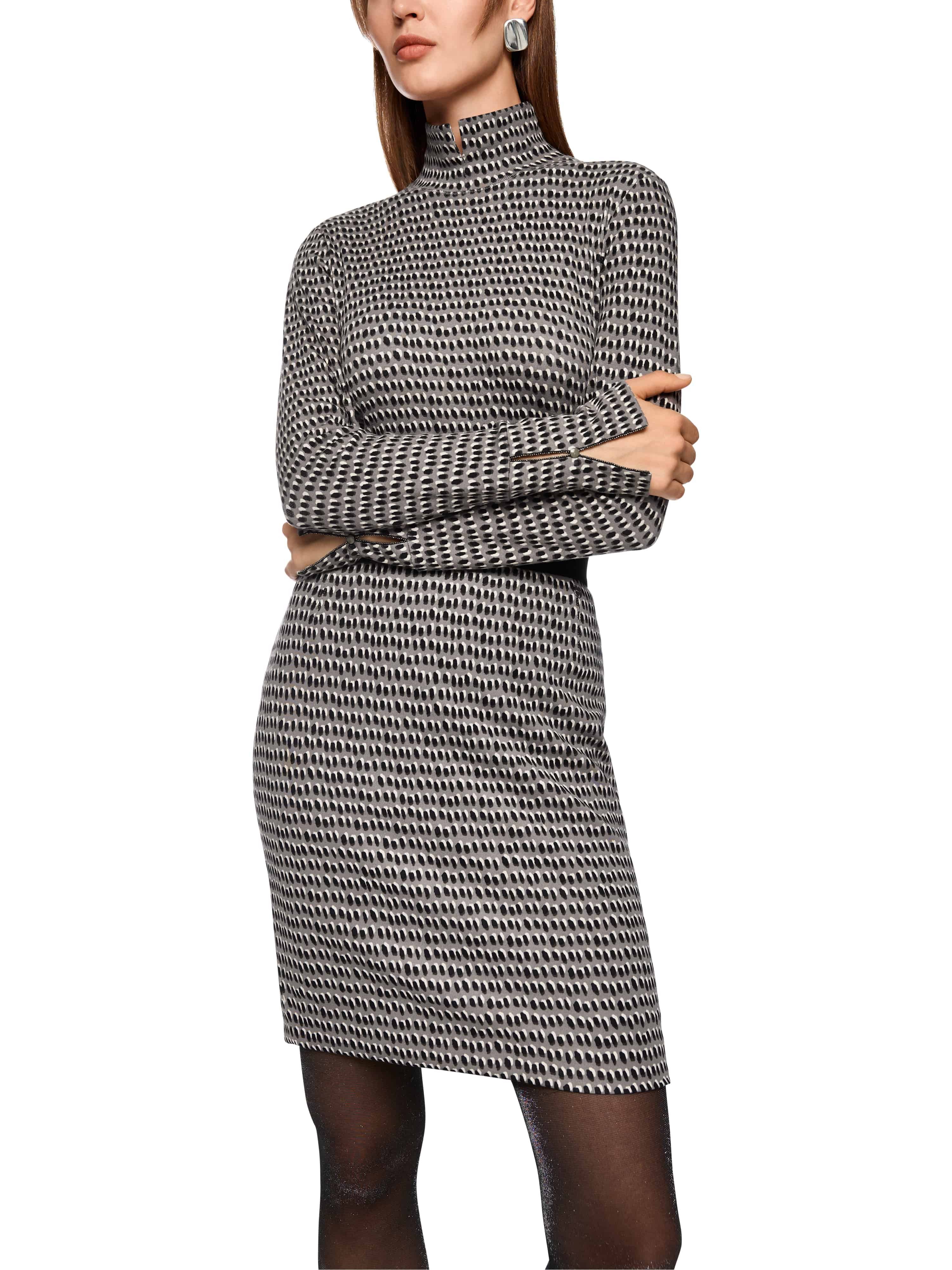 Marc Cain Longsleeve City Tours Premium Damenmode mit SPRINKLES-Print, körpernahe Form, Stehkragen, Baumwollstretch