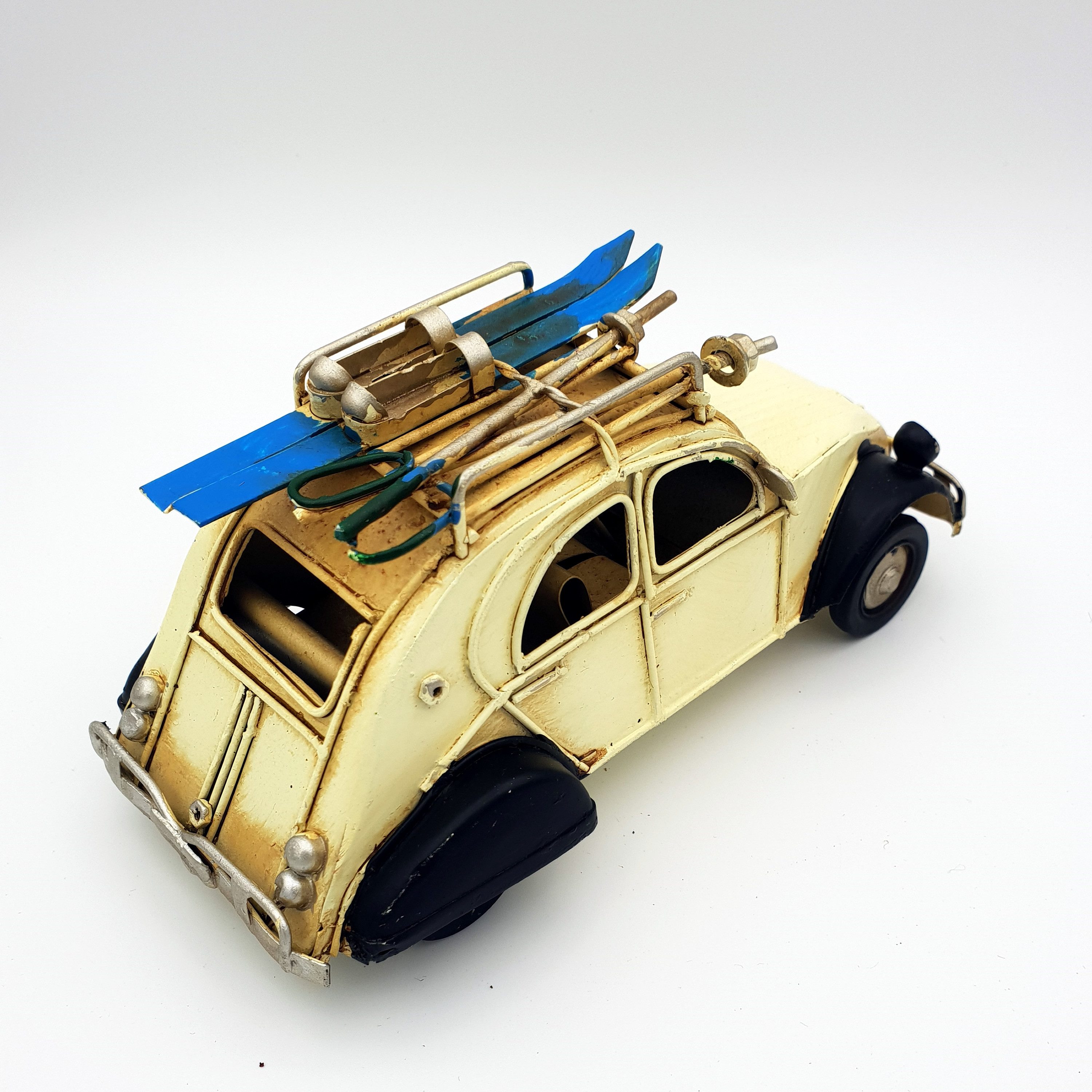 Dynasun Modellauto Car 1804D-682, (1-tlg), Auto Car Adventure 16cm Metall Vintage Automodell Retro-Style Oldtimer