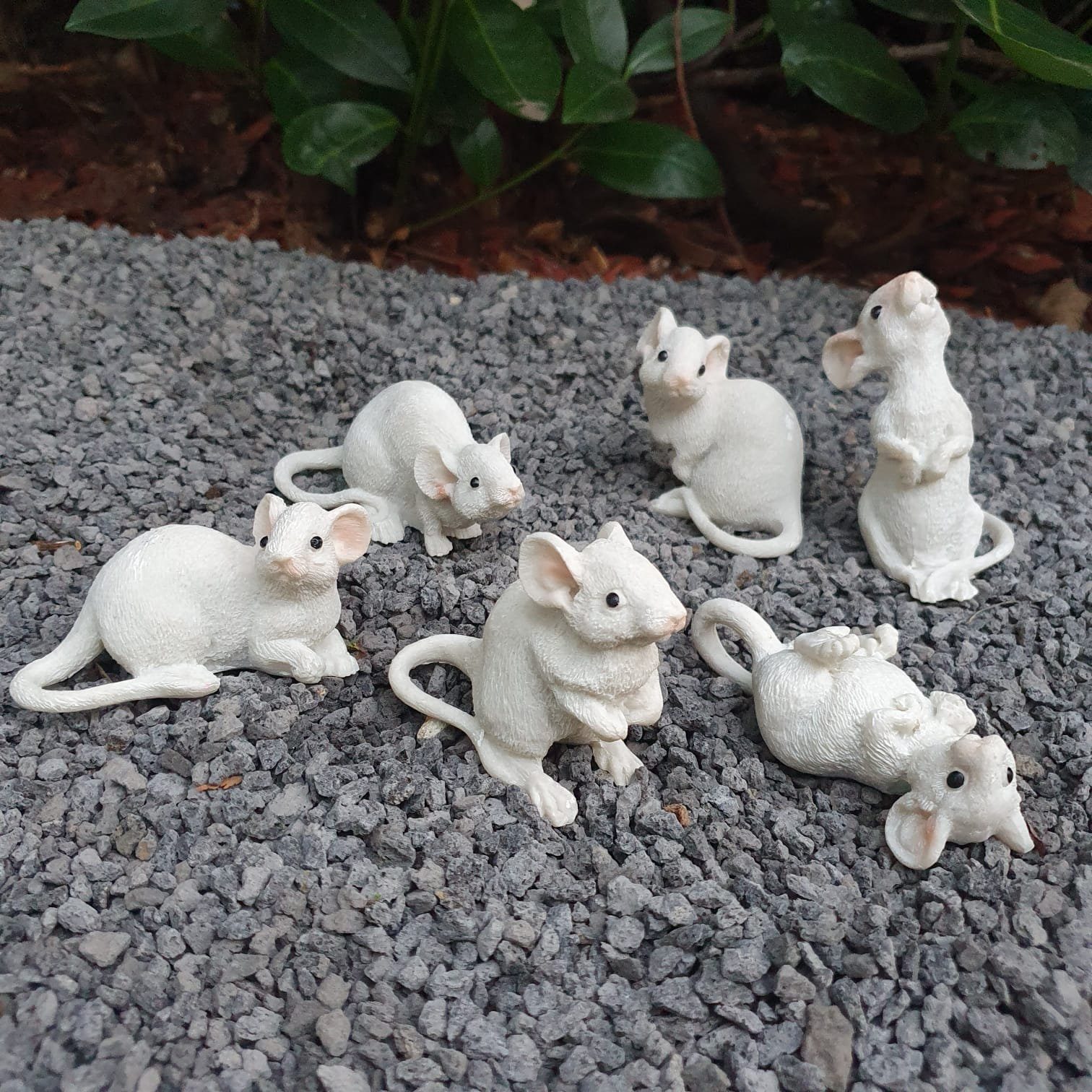 Aspinaworld Gartenfigur Gartenfigur 6er Set Mäuse Figuren | Figuren