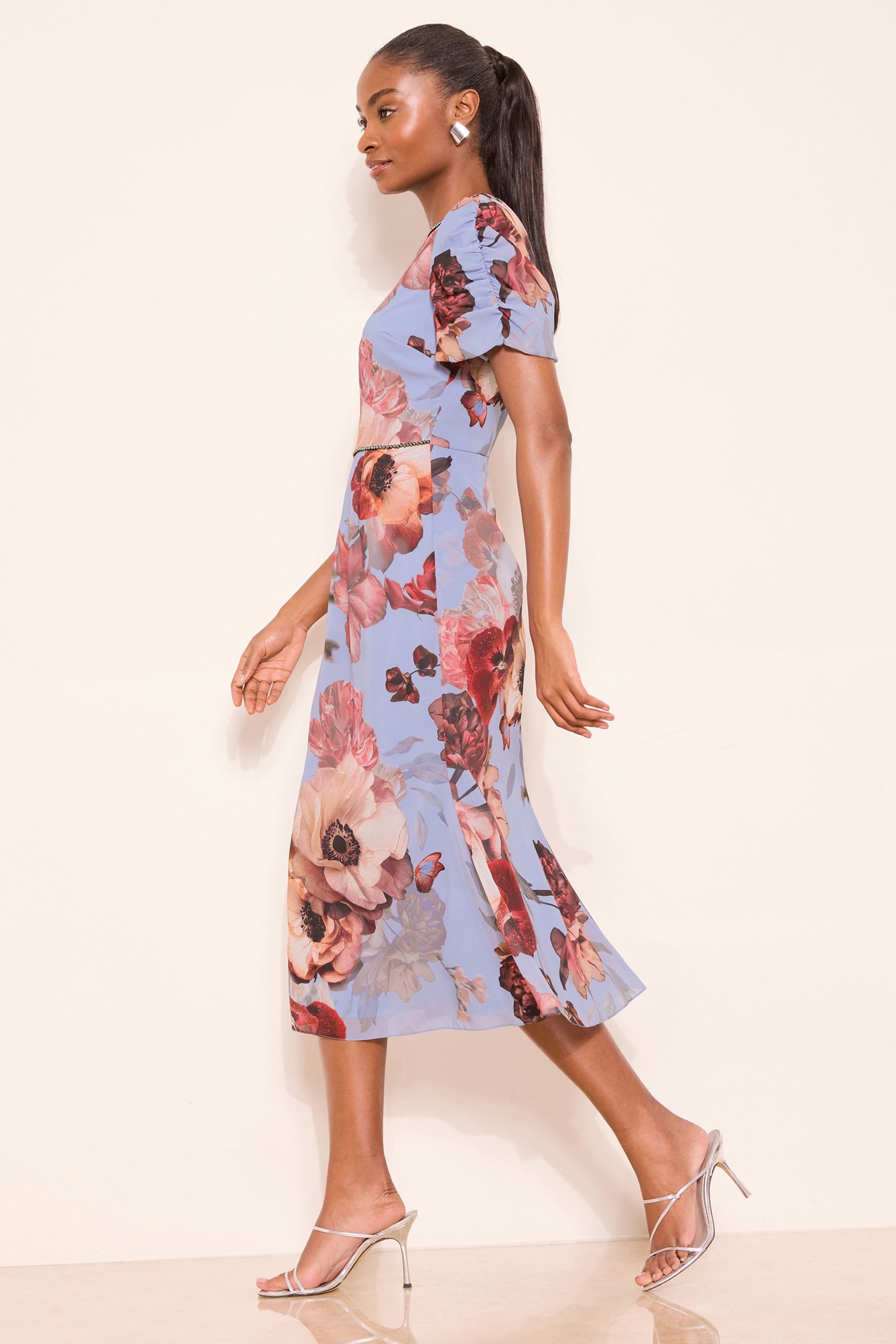 LIPSY Midikleid Lipsy Fit-and-Flare-Midikleid mit Perlen, Regular (1-tlg)