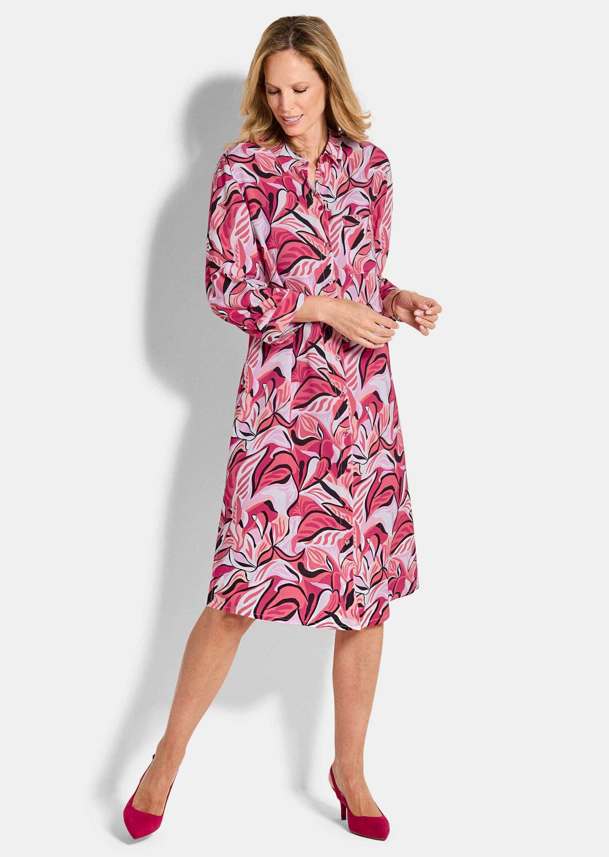 GOLDNER Sommerkleid Druckkleid mit floralem Muster Viskosekleid mit Hemdkragen, Knopfleiste, Knielänge und 3/4-Arm