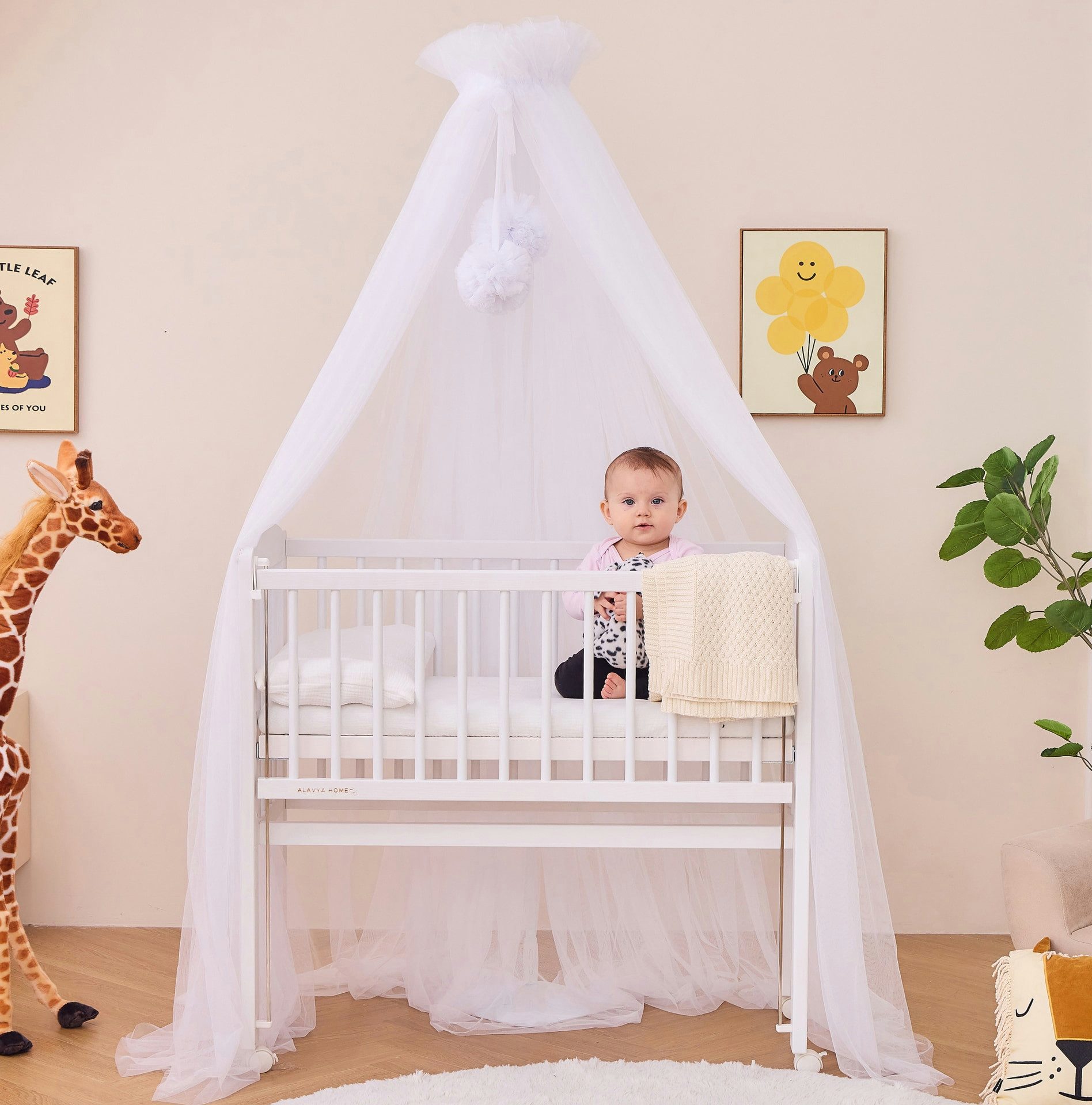 Alavya Home® Betthimmel Alavya Home Betthimmel mit Pompons Baumwolle - Weiß