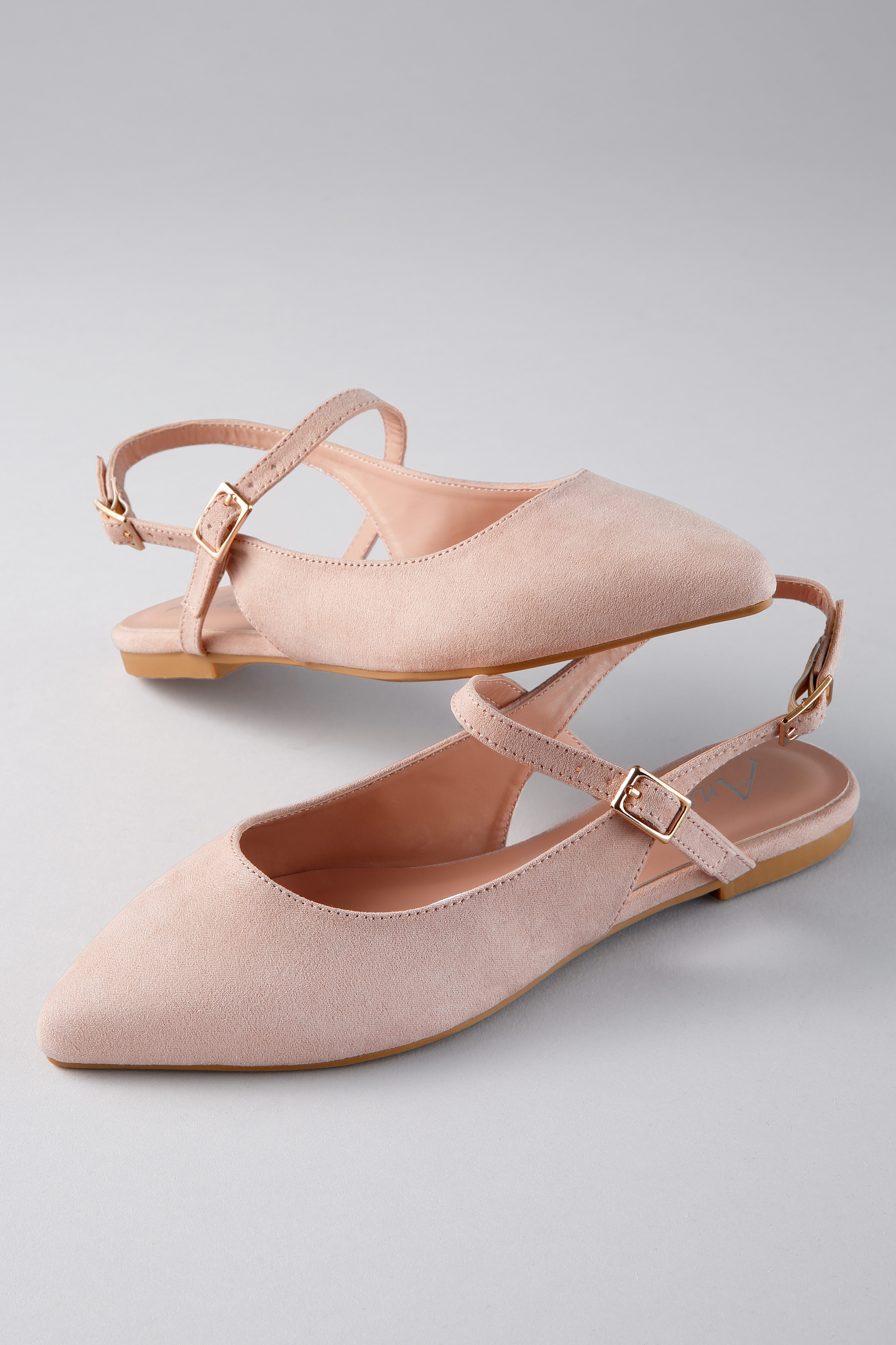 Aniston SHOES Slingpumps Flat, Sommerschuh, Riemchensandale - neue KOLLEKTION, schmale Form. € 39,99