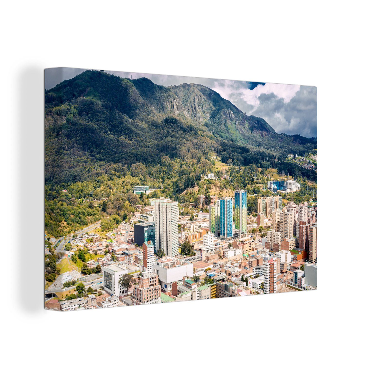 OneMillionCanvasses® Leinwandbild Die Sonne Aufhängefertig, kolumbianischen (1 hinter 30x20 cm scheint auf der Hauptstadt, die Leinwandbilder, Berge Wandbild Wanddeko, St)