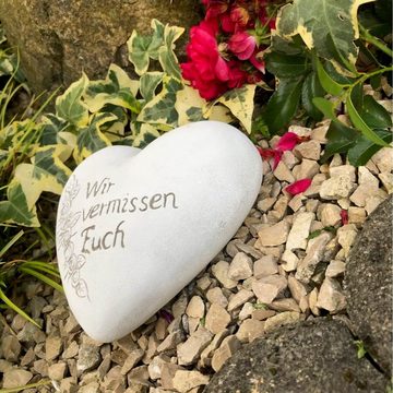 Radami Gartenfigur XXL Grabherz Spruch "Wir vermissen Euch" ca.1300g
