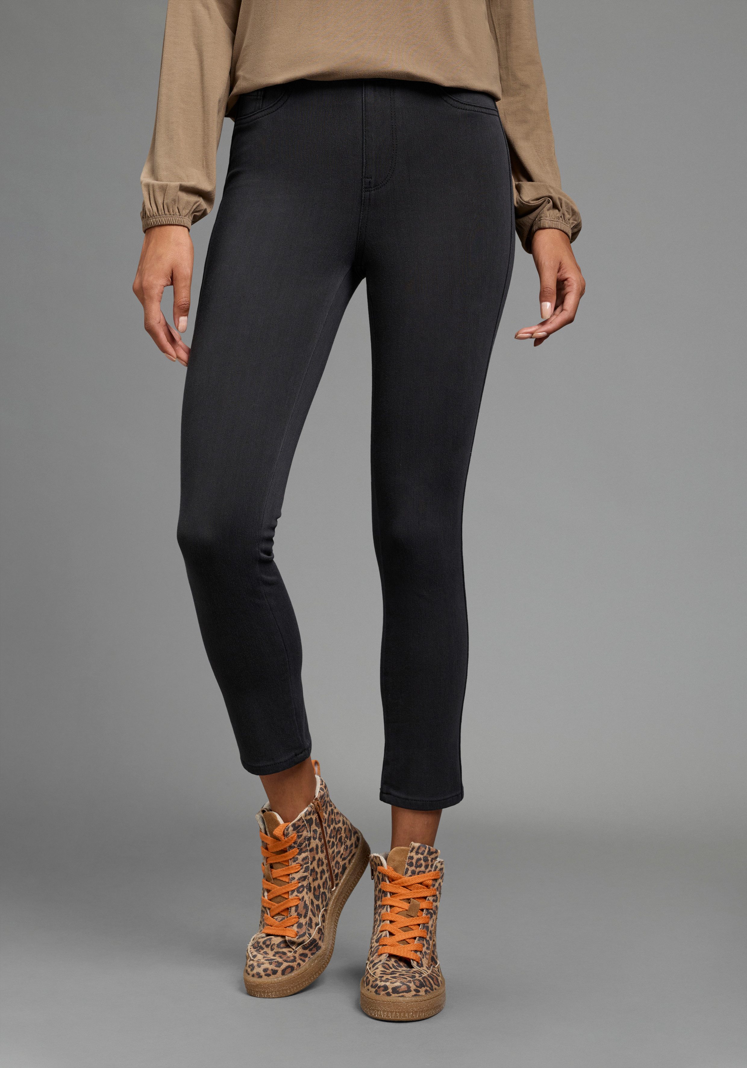 Arizona Jeansjeggings im 4 Way Stretch, Quer- und Längselastisch, 7/8 extra-enger Skinny-Fit, normale Leibhöhe, 7/8-Länge