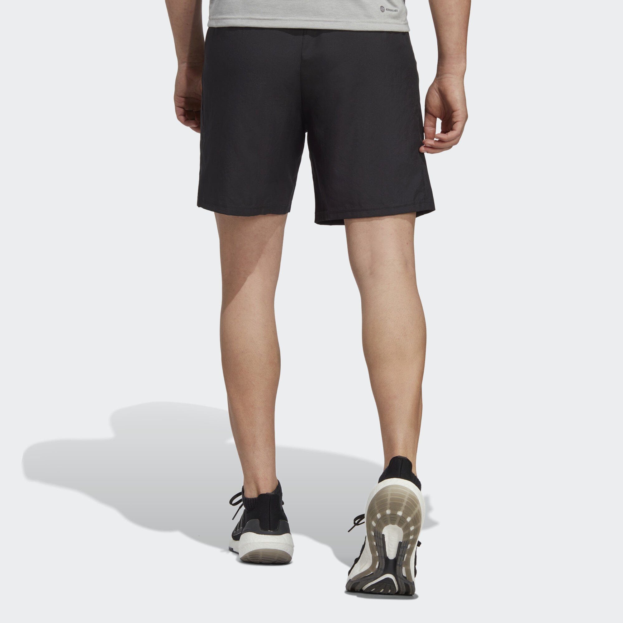 ESSENTIALS adidas WOVEN Performance Black TRAINING / TRAIN Funktionsshorts White SHORTS