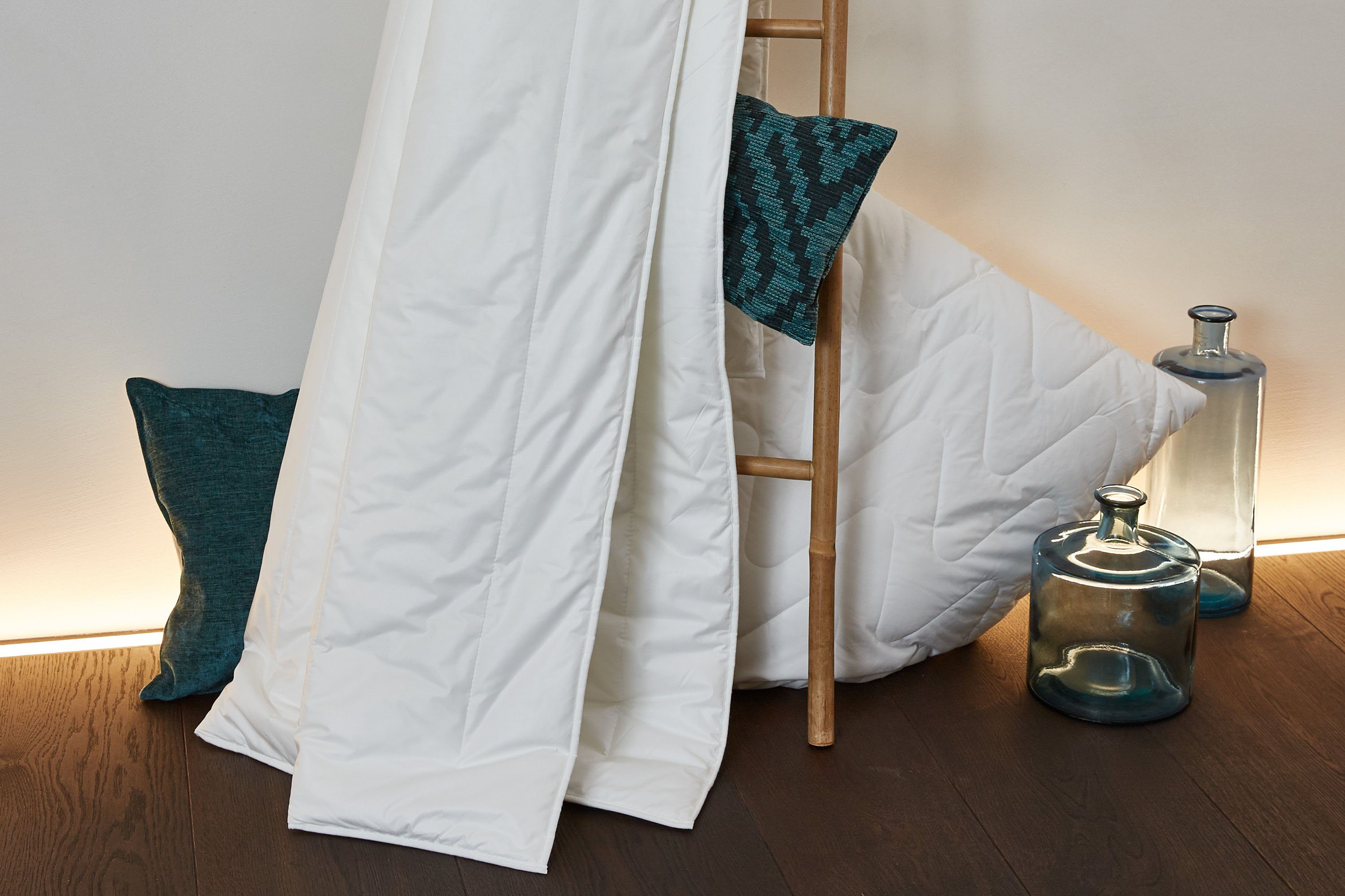 Centa-Star Microfaserbettdecke Sport Line, Bezug: 100% Baumwolle, mit hochwertiger Markenfaserfüllung "Advansa Active-Microfaser"