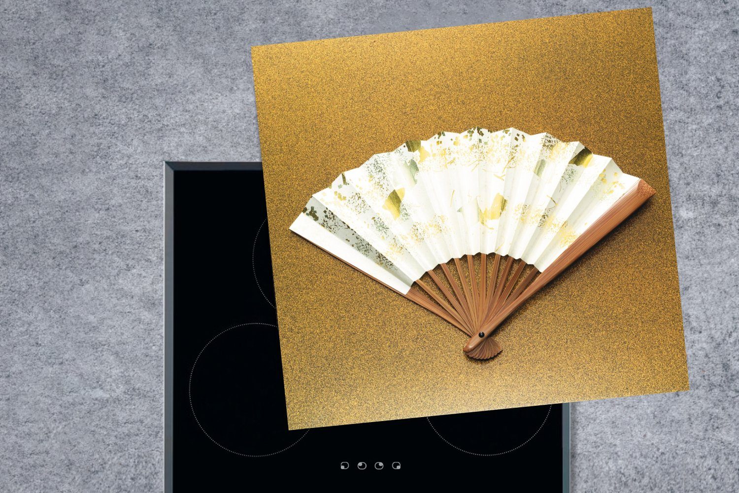 Ceranfeldabdeckung, für Vinyl, Arbeitsplatte Kimono-Fächer tlg), küche goldenem Herdblende-/Abdeckplatte (1 auf Hintergrund, 78x78 MuchoWow cm,