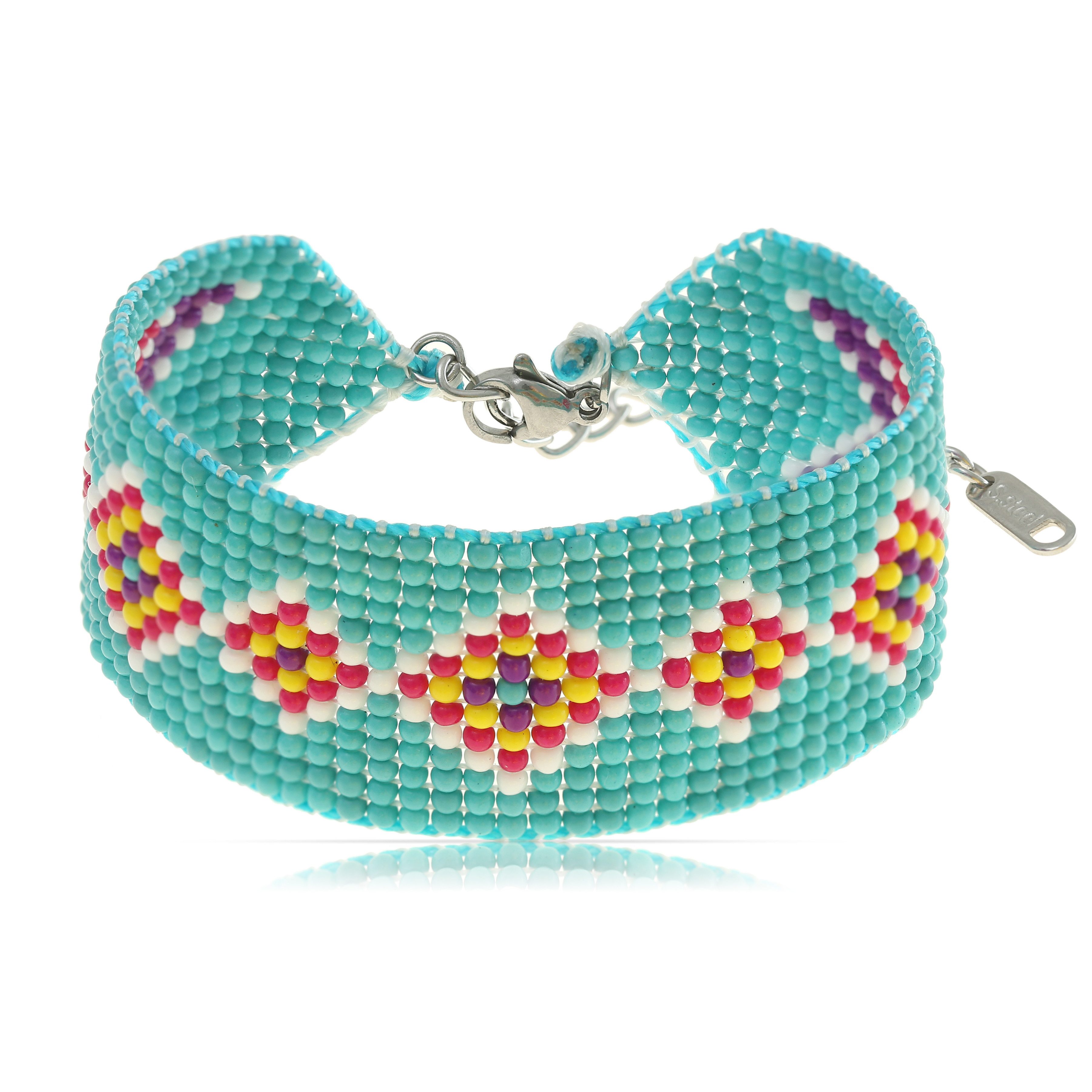 Made by Nami Perlenarmband Damen Armband bunt mit Perlen Wasserfester Schmuck Boho-Stil, aus Perlen – sommerlich – mit Verlängerung
