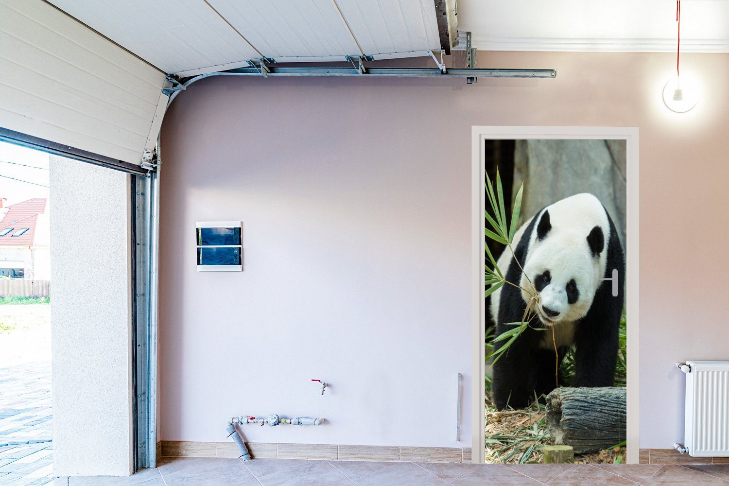 Fototapete Höhle, - Türtapete - cm MuchoWow Panda (1 Matt, für bedruckt, Tür, St), Türaufkleber, 75x205 Baumstamm