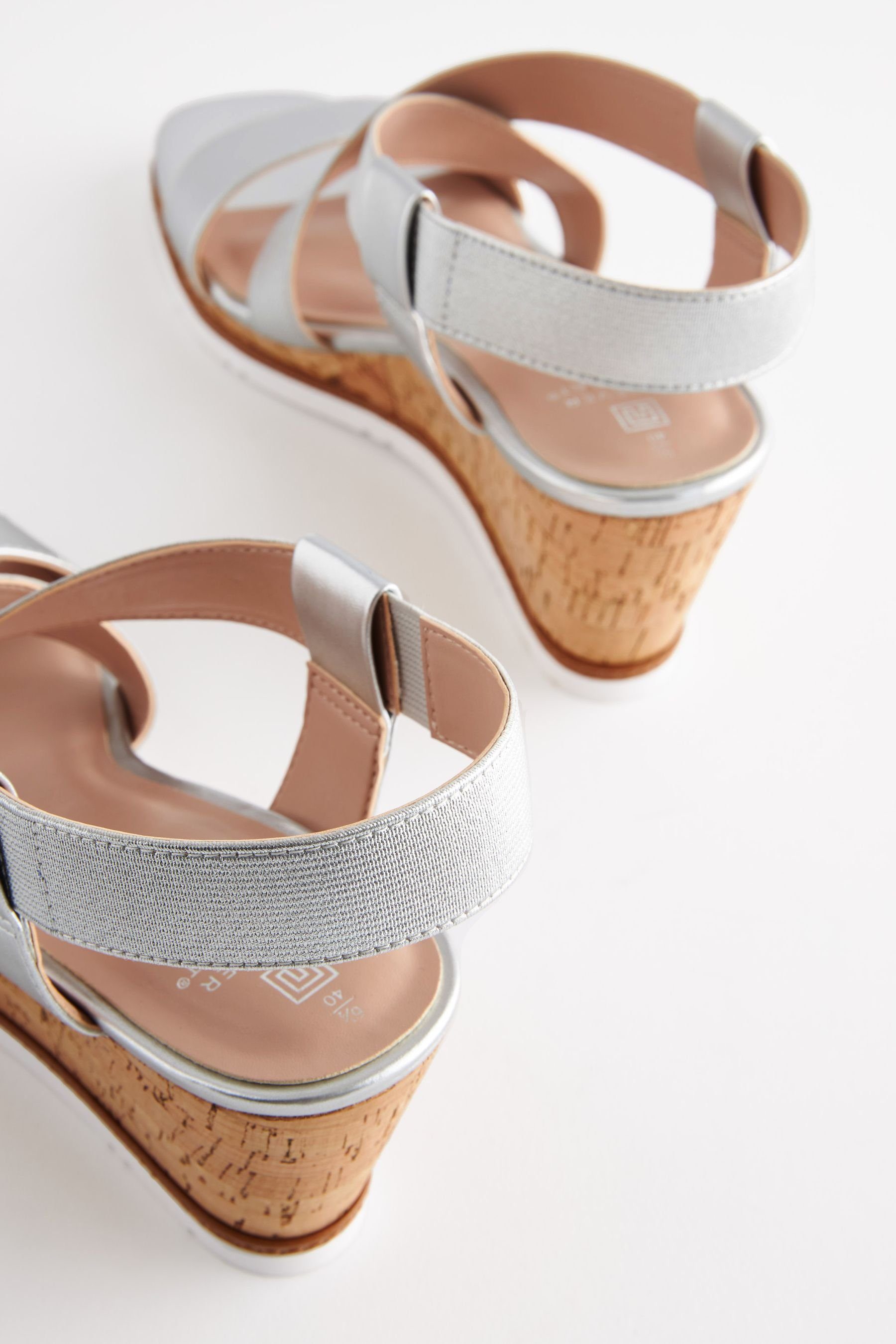 Next Forever Comfort Keilabsatzschuhe mit Elastikriemen Keilsandalette (1-tlg)