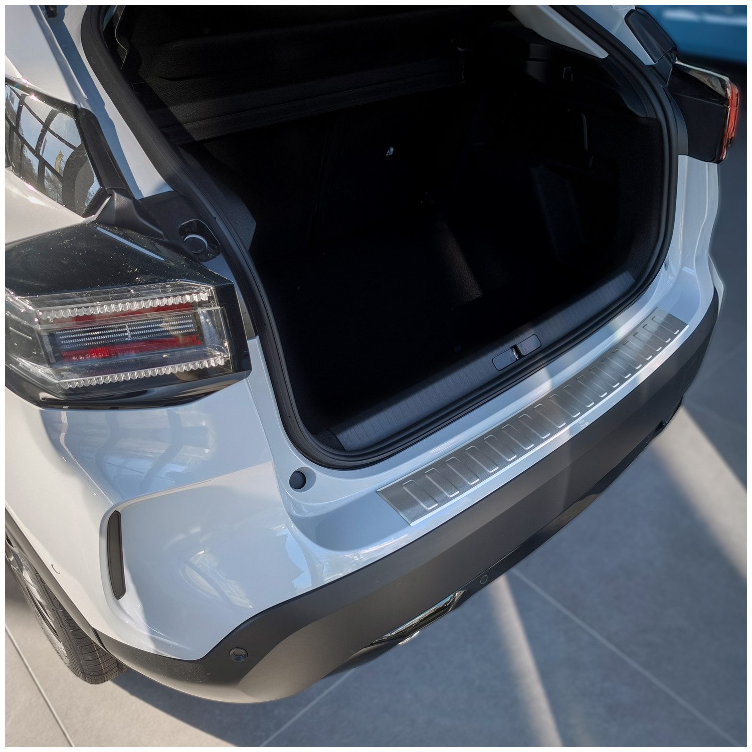 tuning-art Ladekantenschutz L3135 Edelstahl passgenau für Citroen C4 3 Facelift ab 2025-