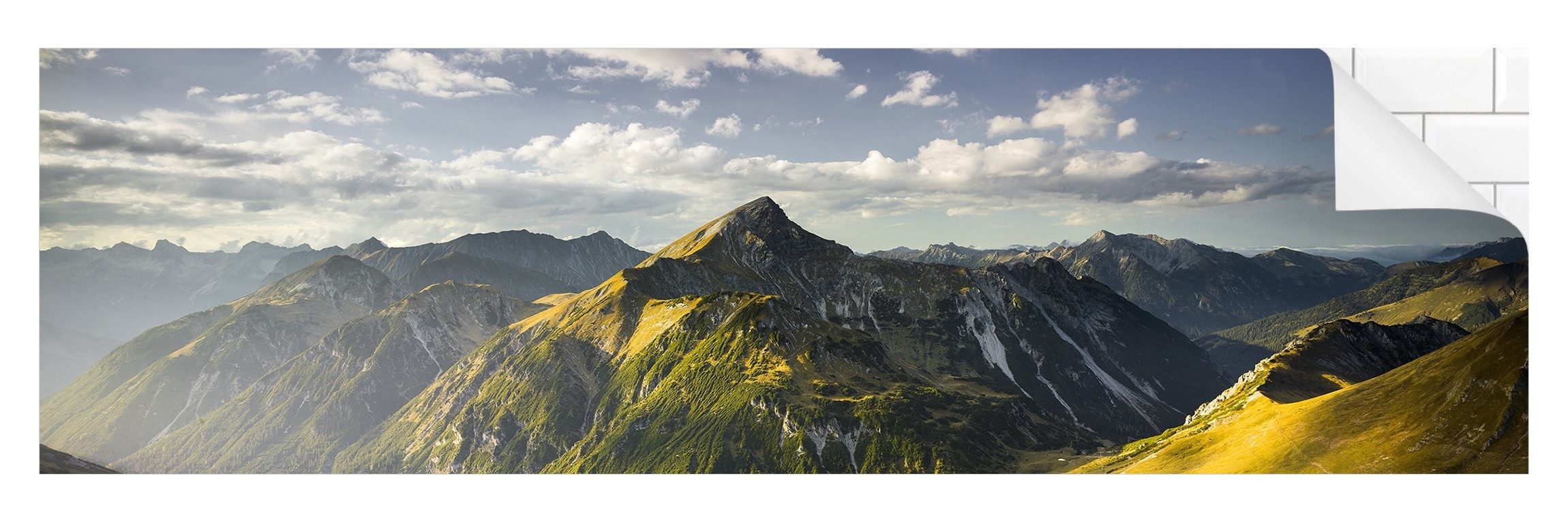 Bilderdepot24 Badrückwand grün fugenlose Wandverkleidung Bad Landhaus, (Hartfolie matt » Selbstklebend SMART 0,35 mm), wasserfestes Wandpaneel Berge Tal Lechtaler Alpen Tirol
