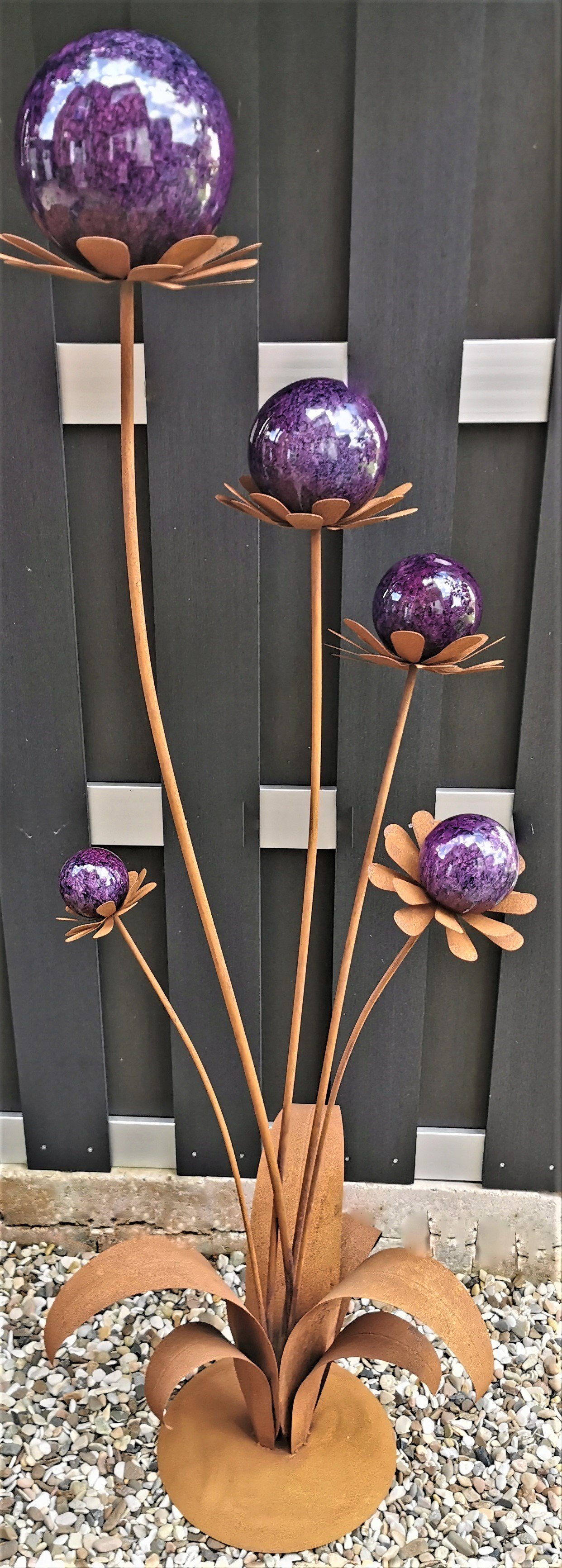 Jürgen Bocker Garten-Ambiente Gartenstecker Skulptur Blume Barcelona Corten 165 cm mit Kugel und Standfuß Cortenstahl Garten violett