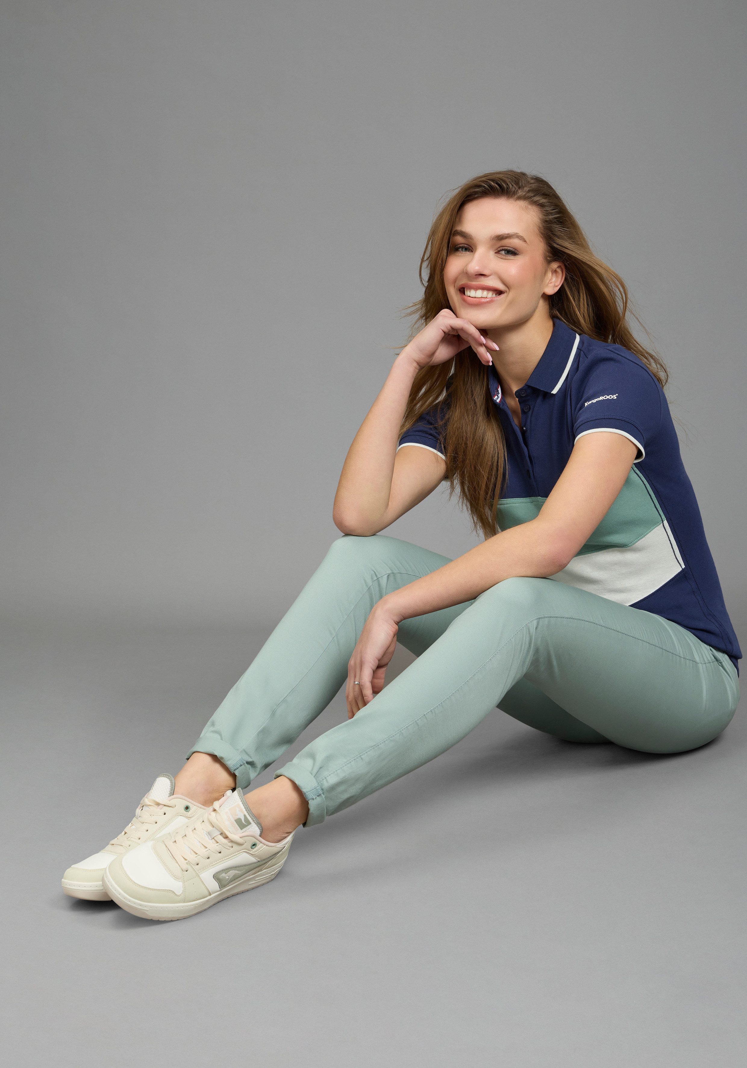 KangaROOS Poloshirt Kurzarm, figurbetonter Schnitt, Colourblocking-Optik, Polokragen