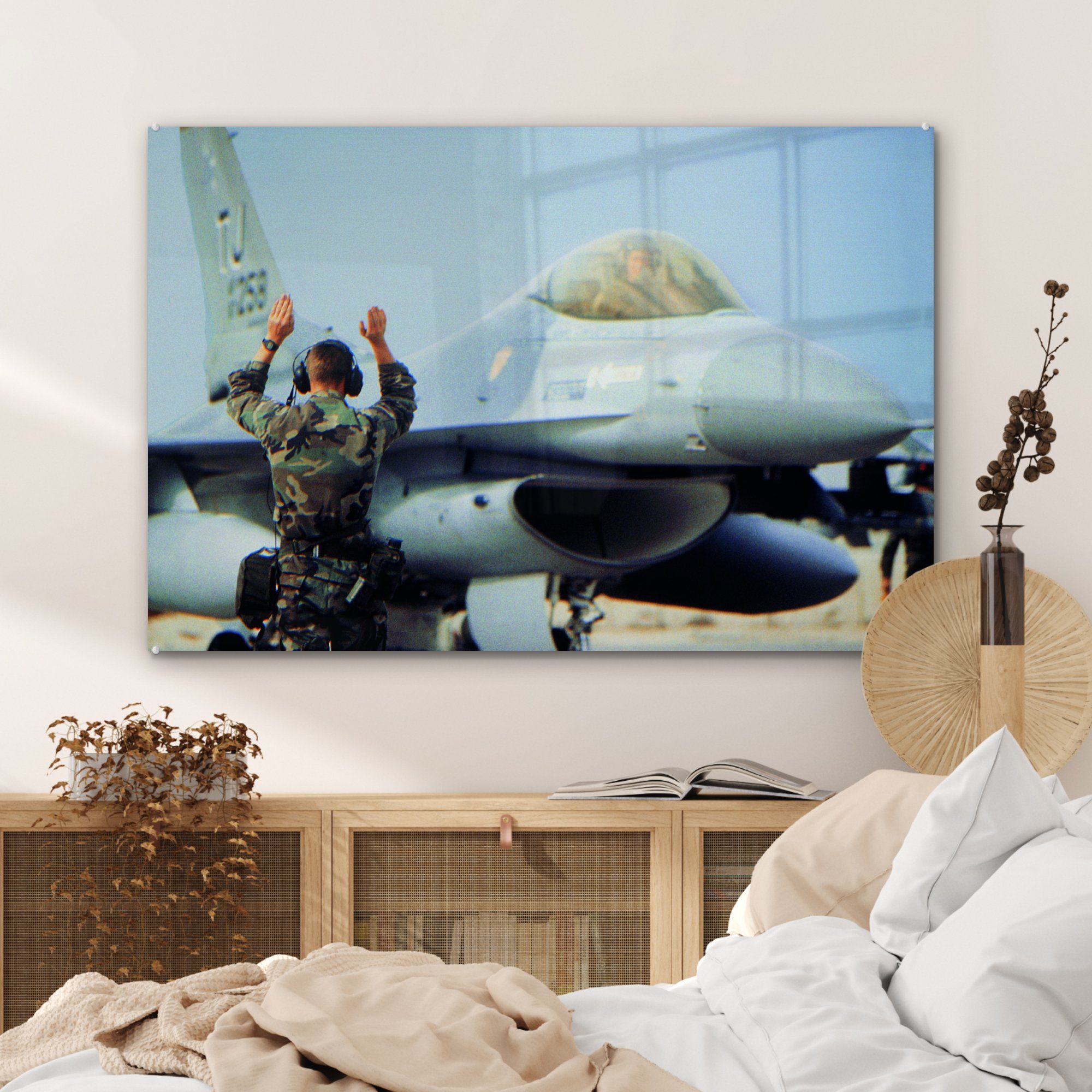 MuchoWow Acrylglasbild Bodenpersonal Piloten & St), Militärflugzeugs, (1 Schlafzimmer signalisiert dem Wohnzimmer Acrylglasbilder eines