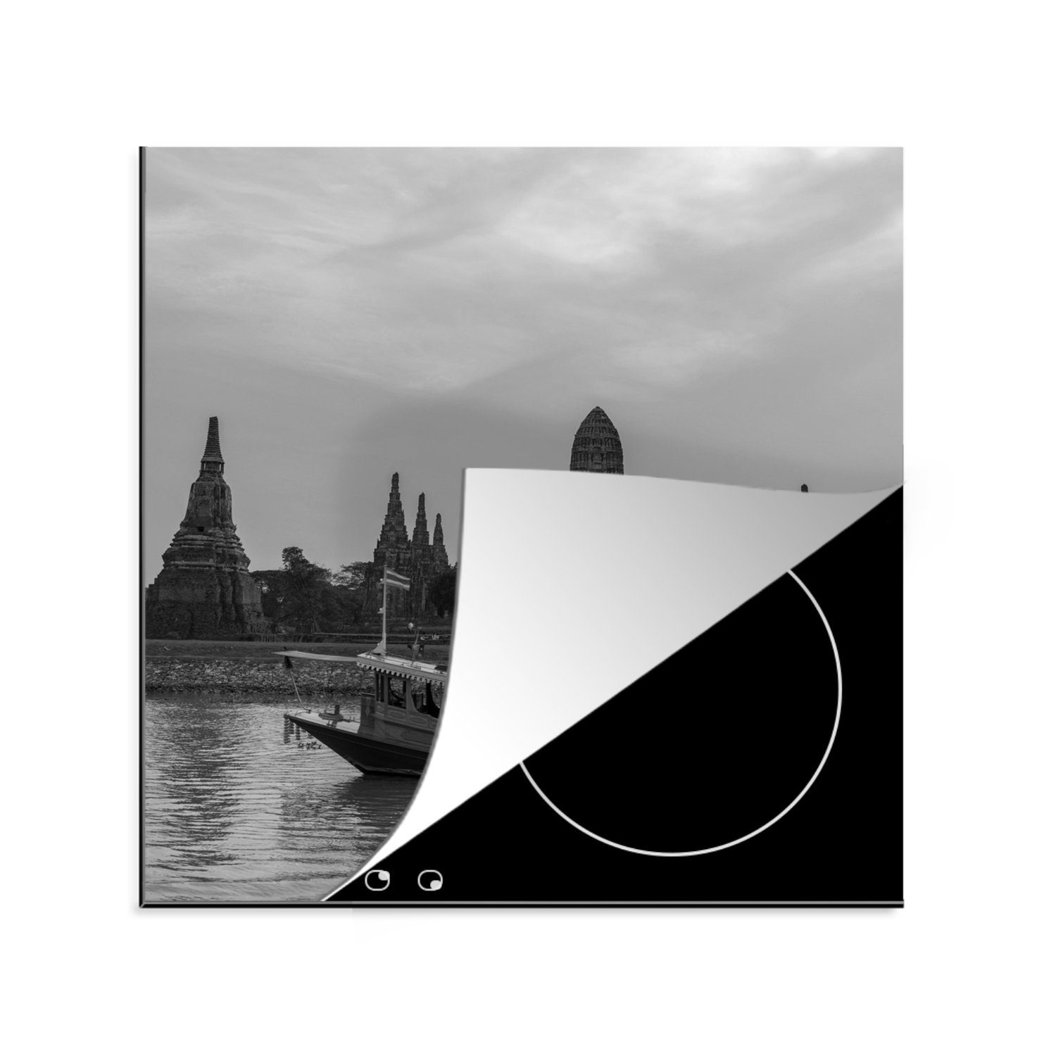 MuchoWow Herdblende-/Abdeckplatte Schlepper vor dem Wat Chaiwatthanaram Tempel, Thailand - Schwarz und, Vinyl, (1 tlg), 78x78 cm, Ceranfeldabdeckung, Arbeitsplatte für küche