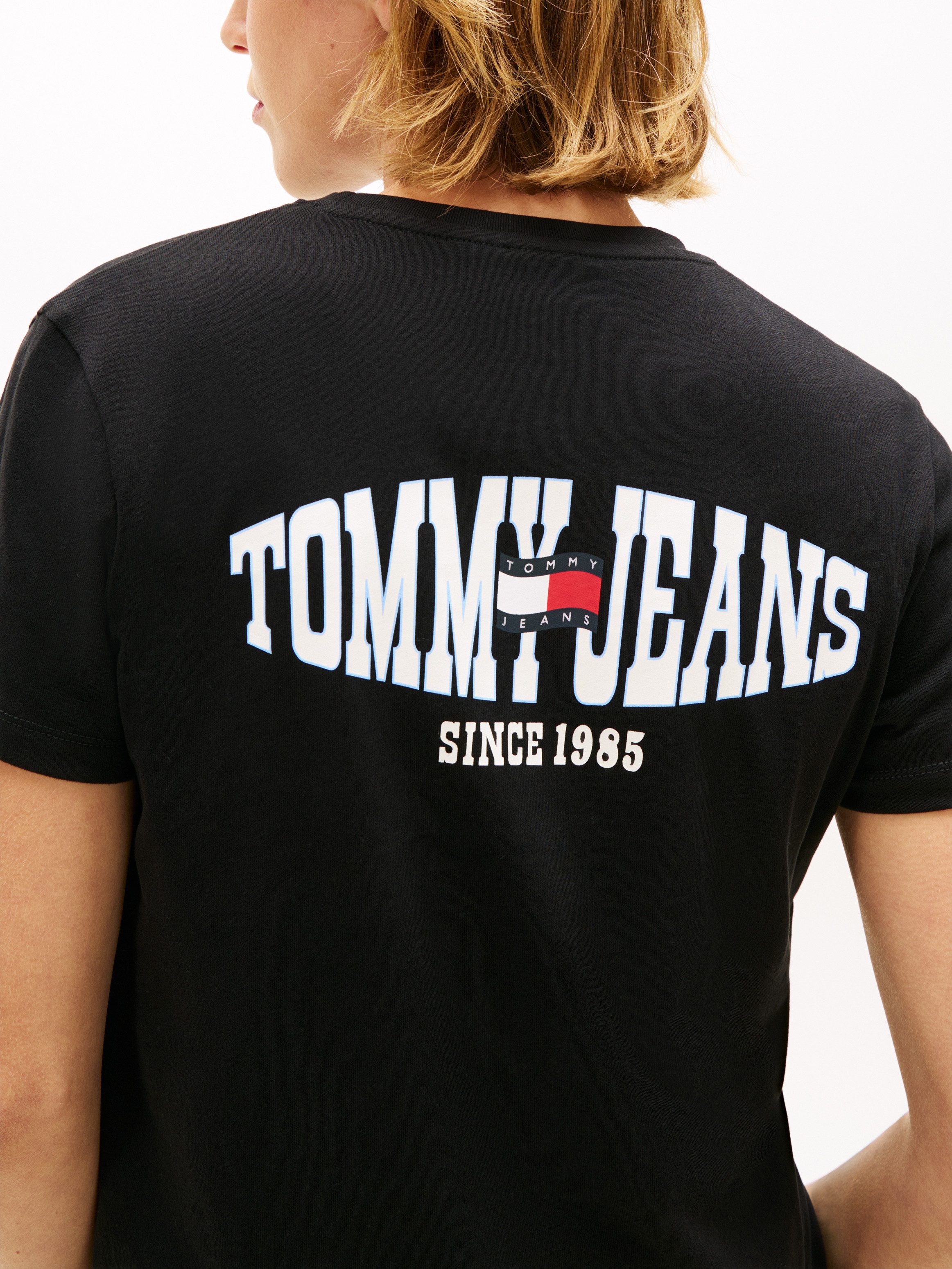 Tommy Jeans Kurzarmshirt TJW REG WAVY FLAG SS TEE EXT Tommy Flag-Badge auf Brust, Jersey aus reiner Baumwolle – Bild 2 von 5