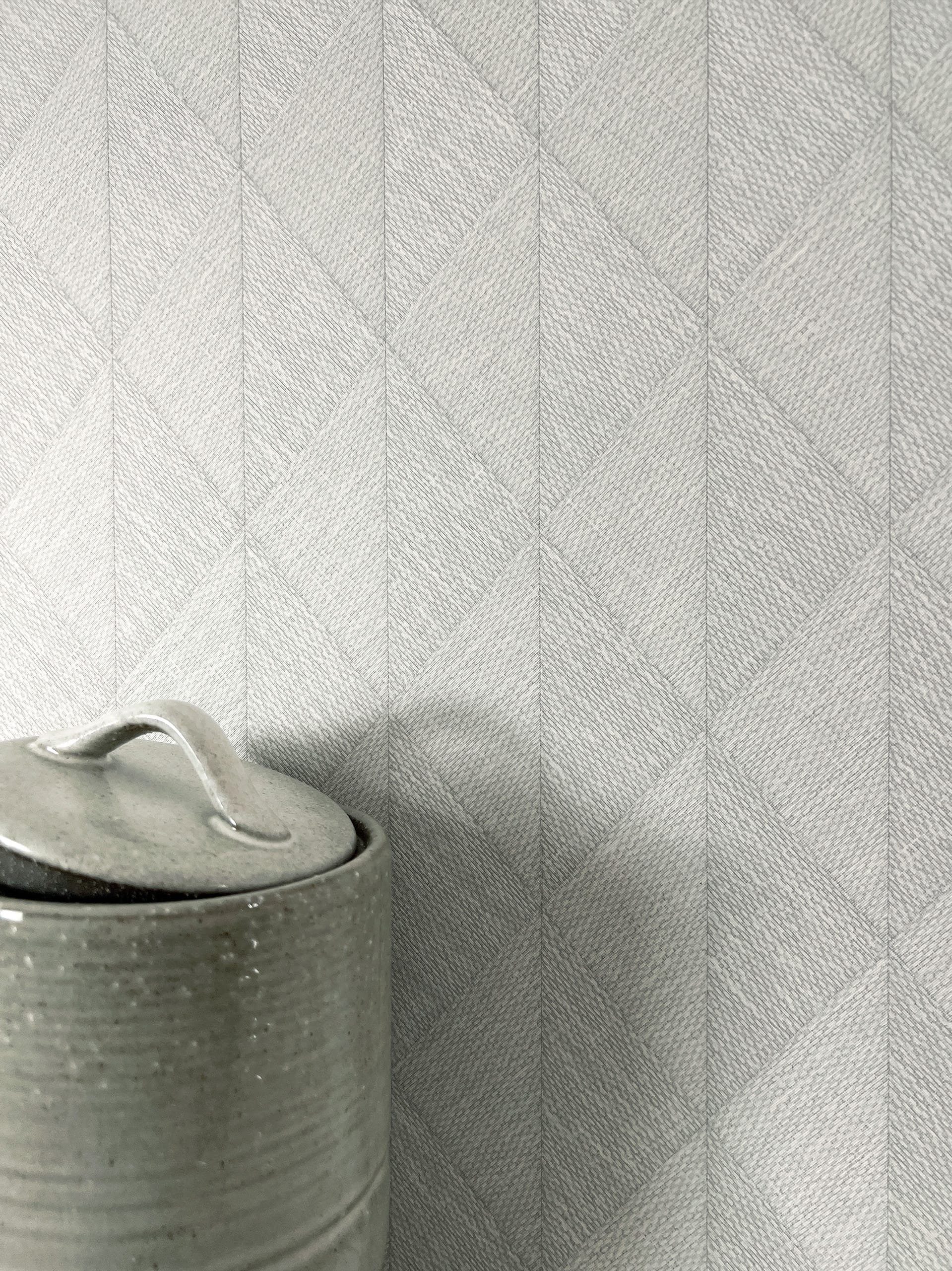 Newroom Vliestapete Makan Hellgrau Tapete Mustertapete Rauten, Rauten, Linien, strukturiert, Retro