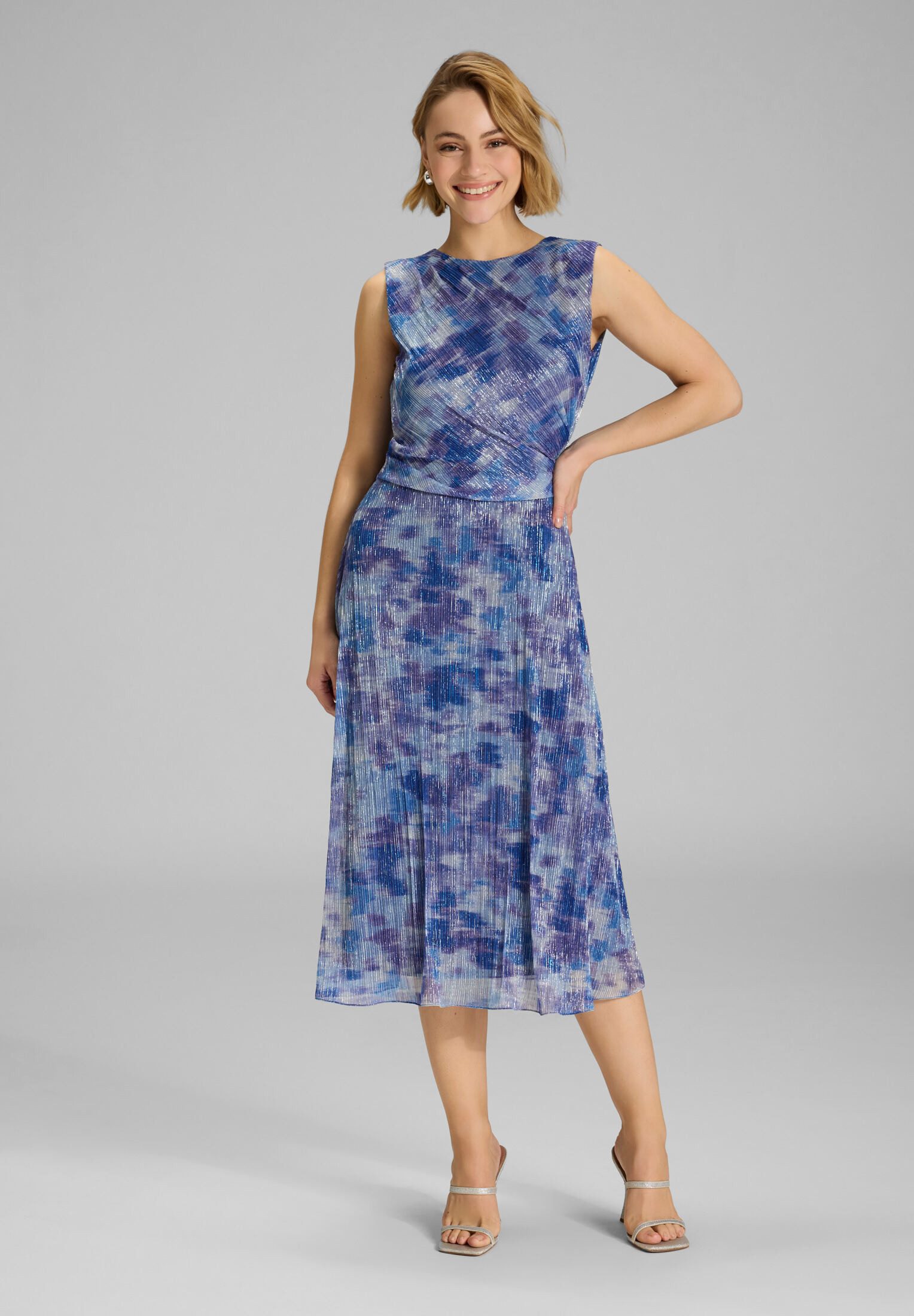 SWING Cocktailkleid - Plissiertes Kleid mit Metallicfäden Taillierter Schnitt mit ausgestelltem Rockteil