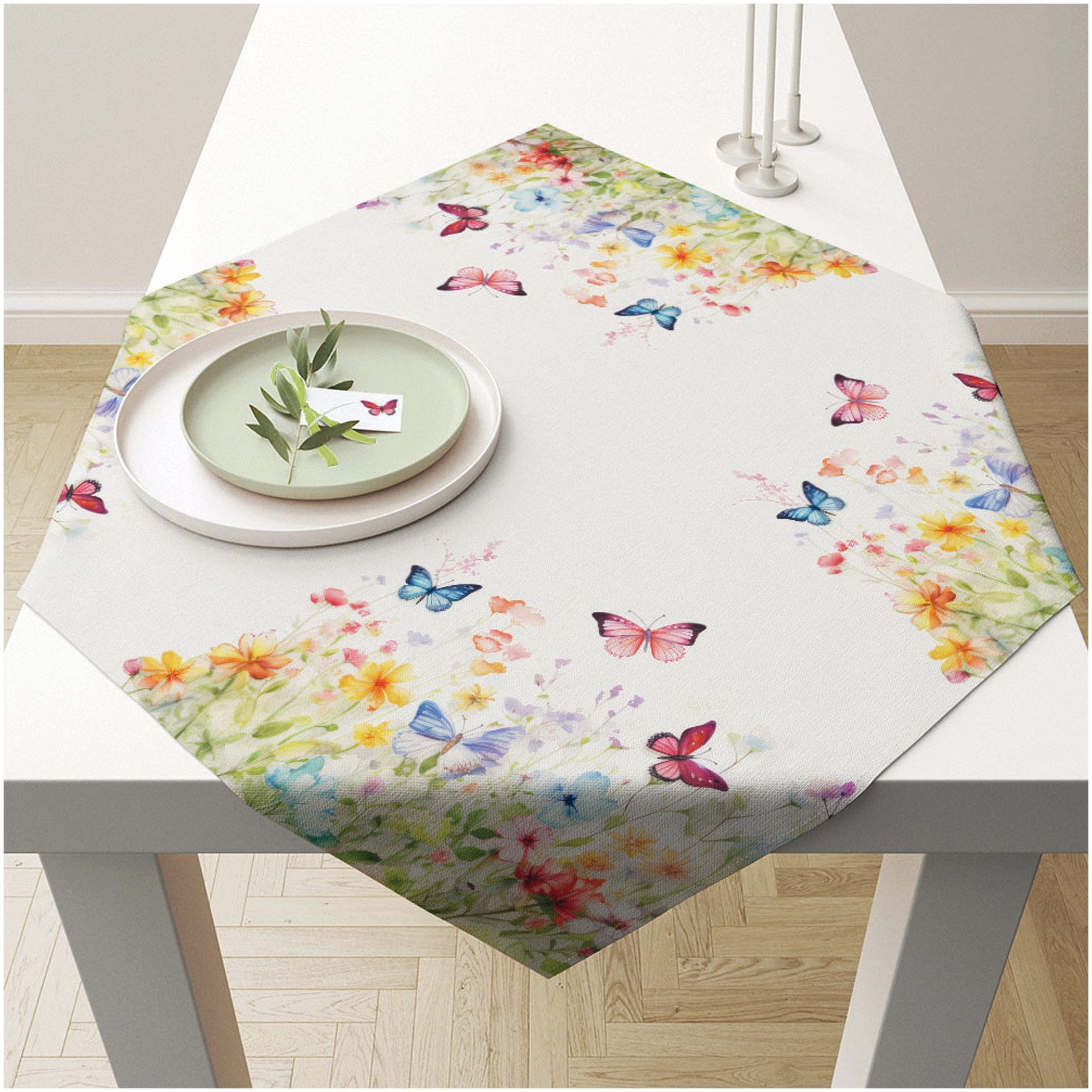 Ambiente® Tischläufer Butterflies in field (1-tlg, 1-teilig), quadratische Tischdecke Mitteldecke ca.90x90cm Baumwolle