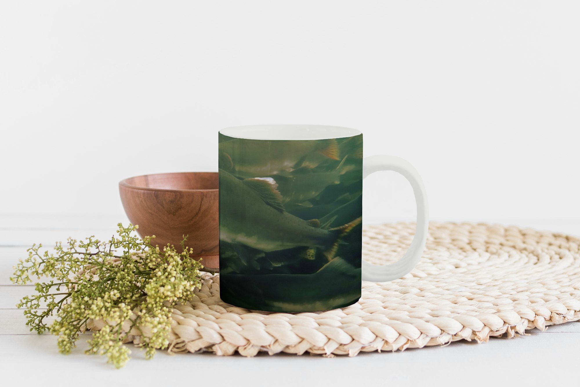 Teetasse, MuchoWow - Teetasse, Geschenk Grau, Fluss - Becher, Kaffeetassen, Keramik, Tasse Fisch