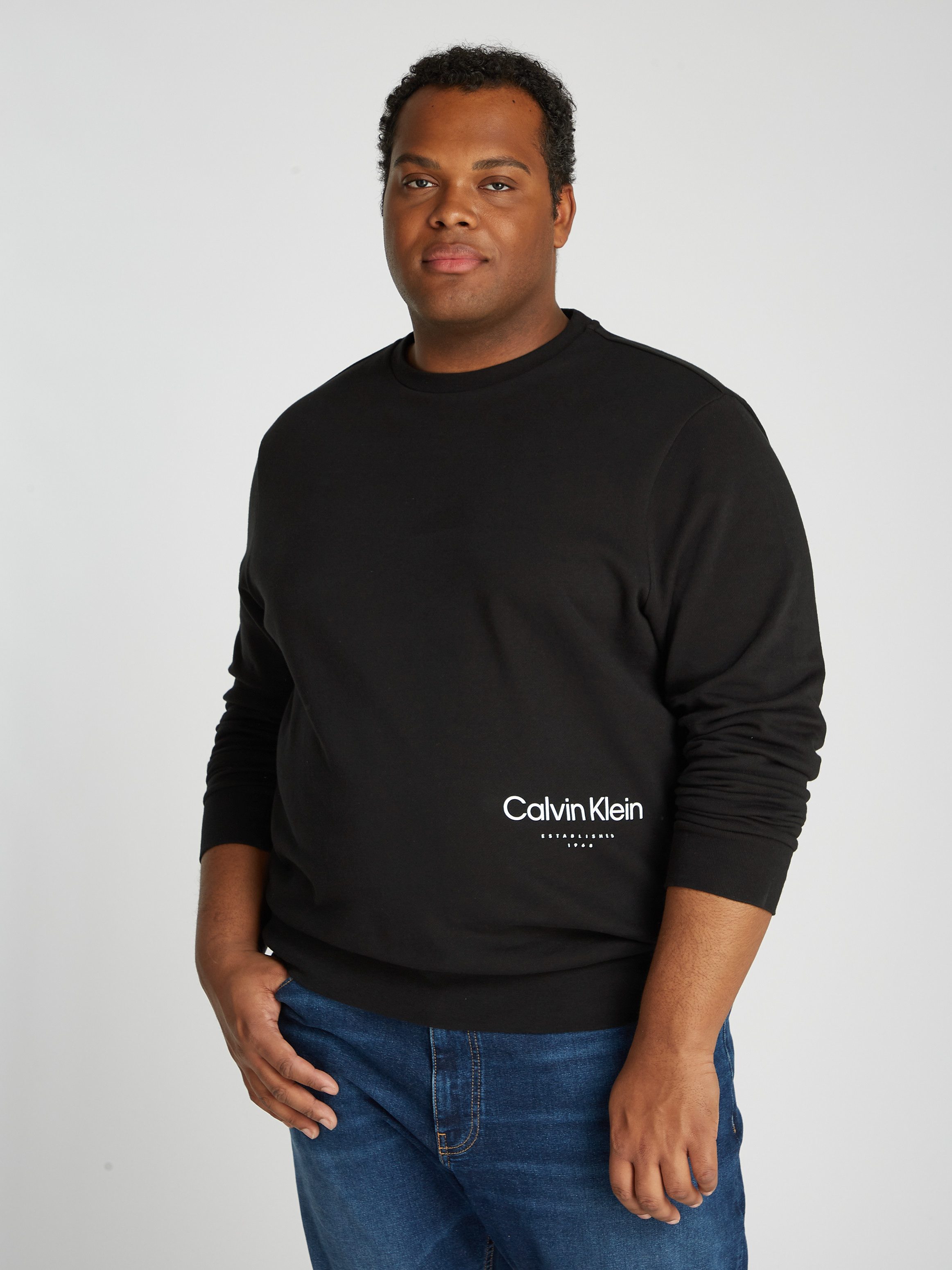 Calvin Klein Big&Tall Sweatshirt BT_OFF PLACEMENT LOGO SWEATSHIRT in großen Größen mit Logoschriftzug