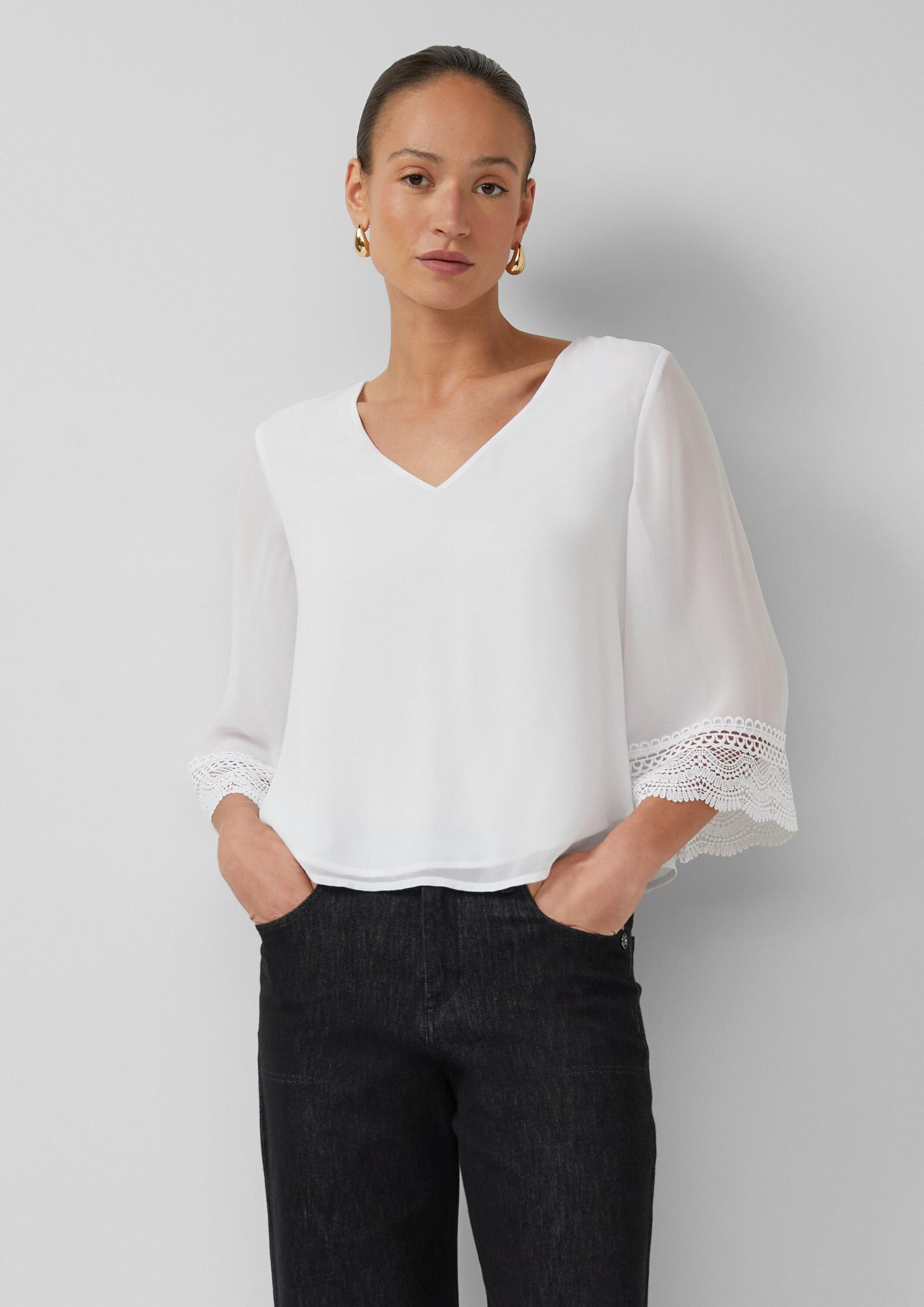 s.Oliver Kurzarmbluse Bluse Fließende Chiffon-Bluse mit Spitzen-Details