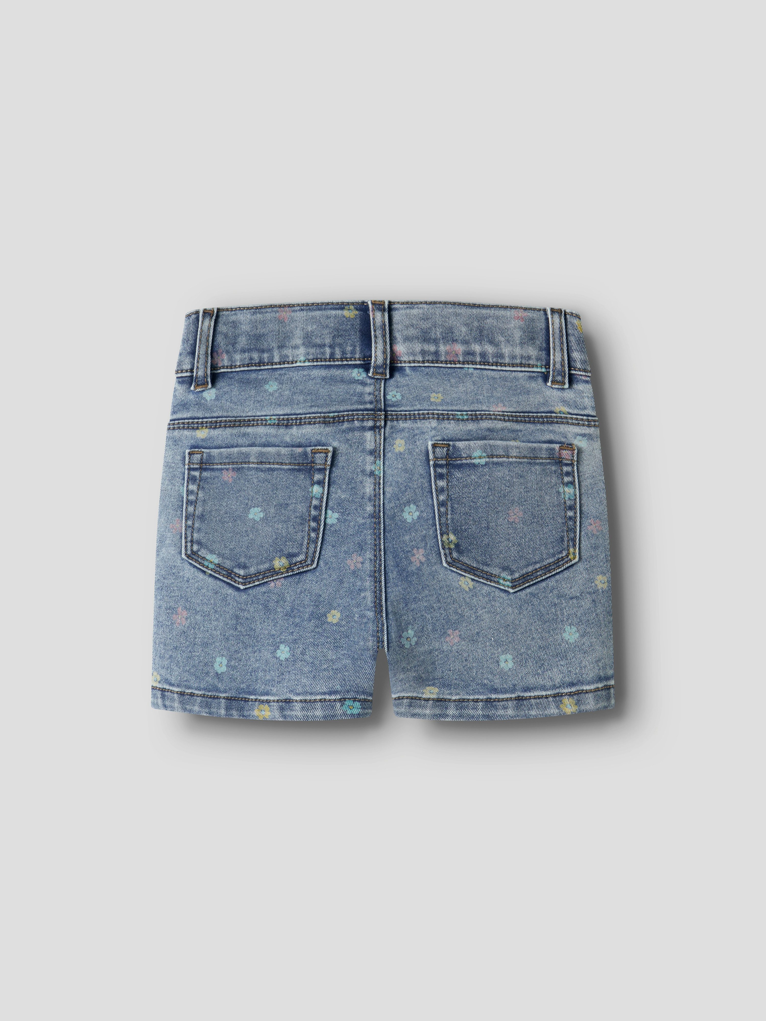 Name It Jeansshorts NMFSALLI SLIM DNM SHORTS 3555-ON NOOS Denim Baumwollmischung, leichte Used Effekte, Allover Druck