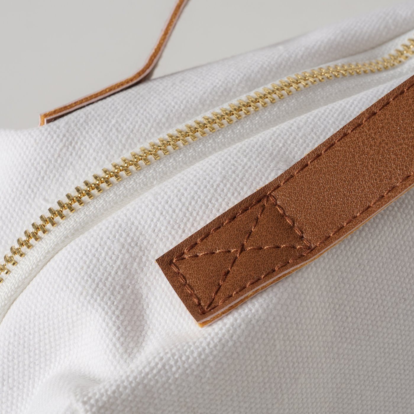 MF Kosmetiktasche Kosmetiktasche Berlin Cremeweiß Braun (1-tlg)