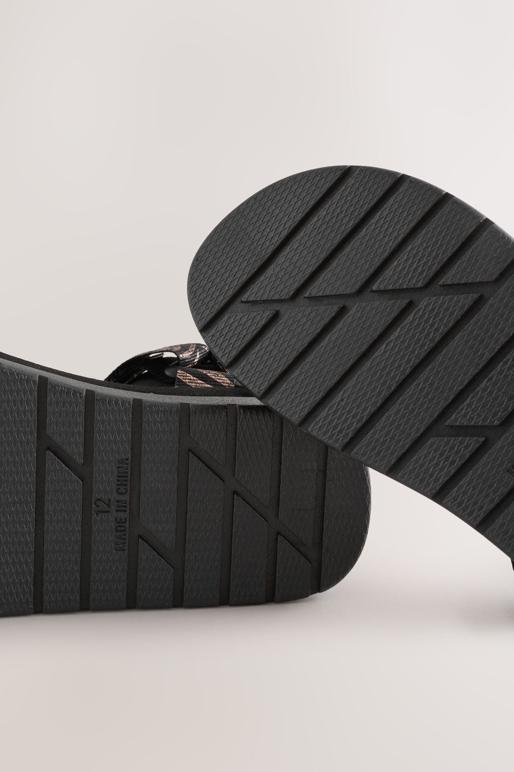 Next Trekker-Sandalen Sandale (1-tlg)