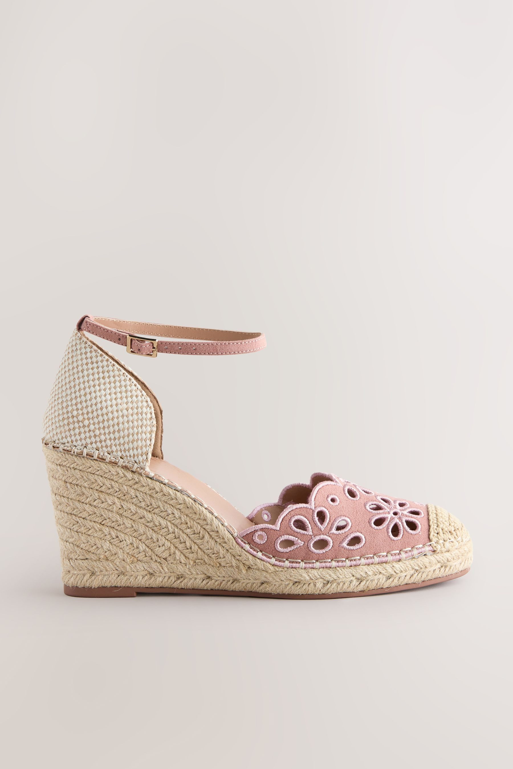 Next Forever Comfort® Wedges mit Lochstickerei Keilsandalette (1-tlg)