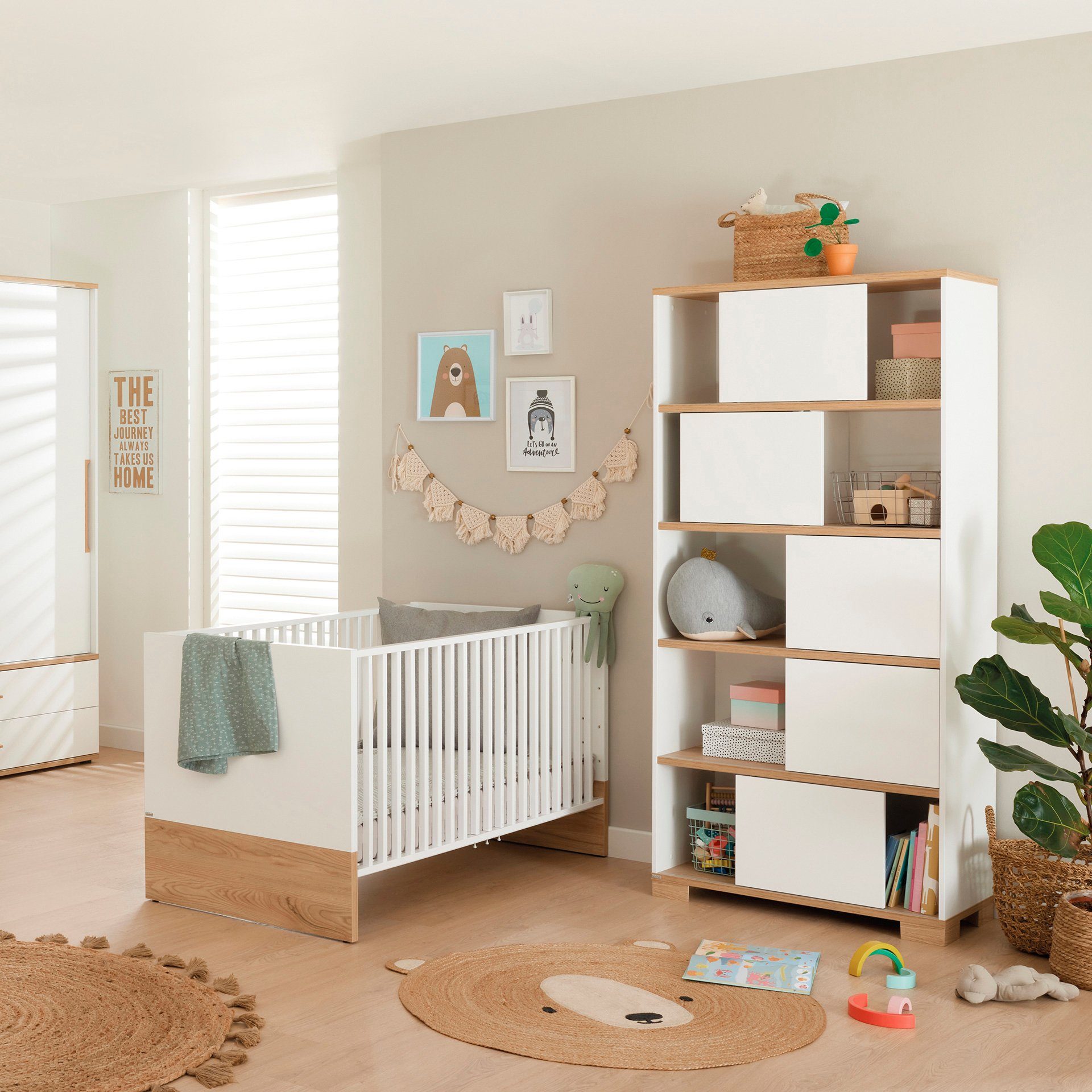 PAIDI Standregal YOLANDA in Weiß mit Eiche-Dekor, 10 Fächer mit 5 Schiebetüren, 86 cm Breite, langlebiges Regal aus Holz, Soft-Close