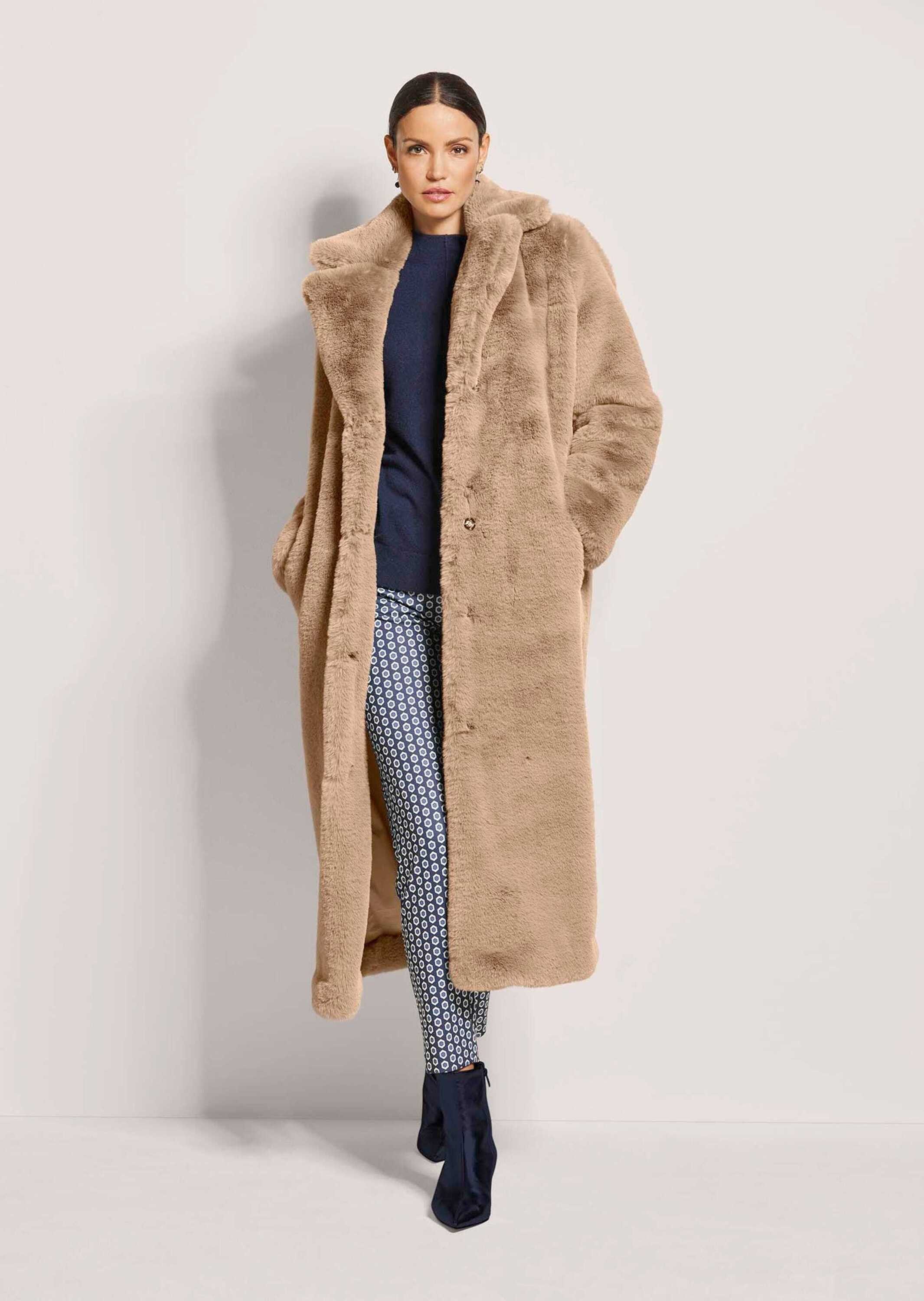 MADELEINE Kurzmantel Langer Faux-Fur-Mantel für Damen Kuscheliger Mantel mit Revers und Druckknöpfen