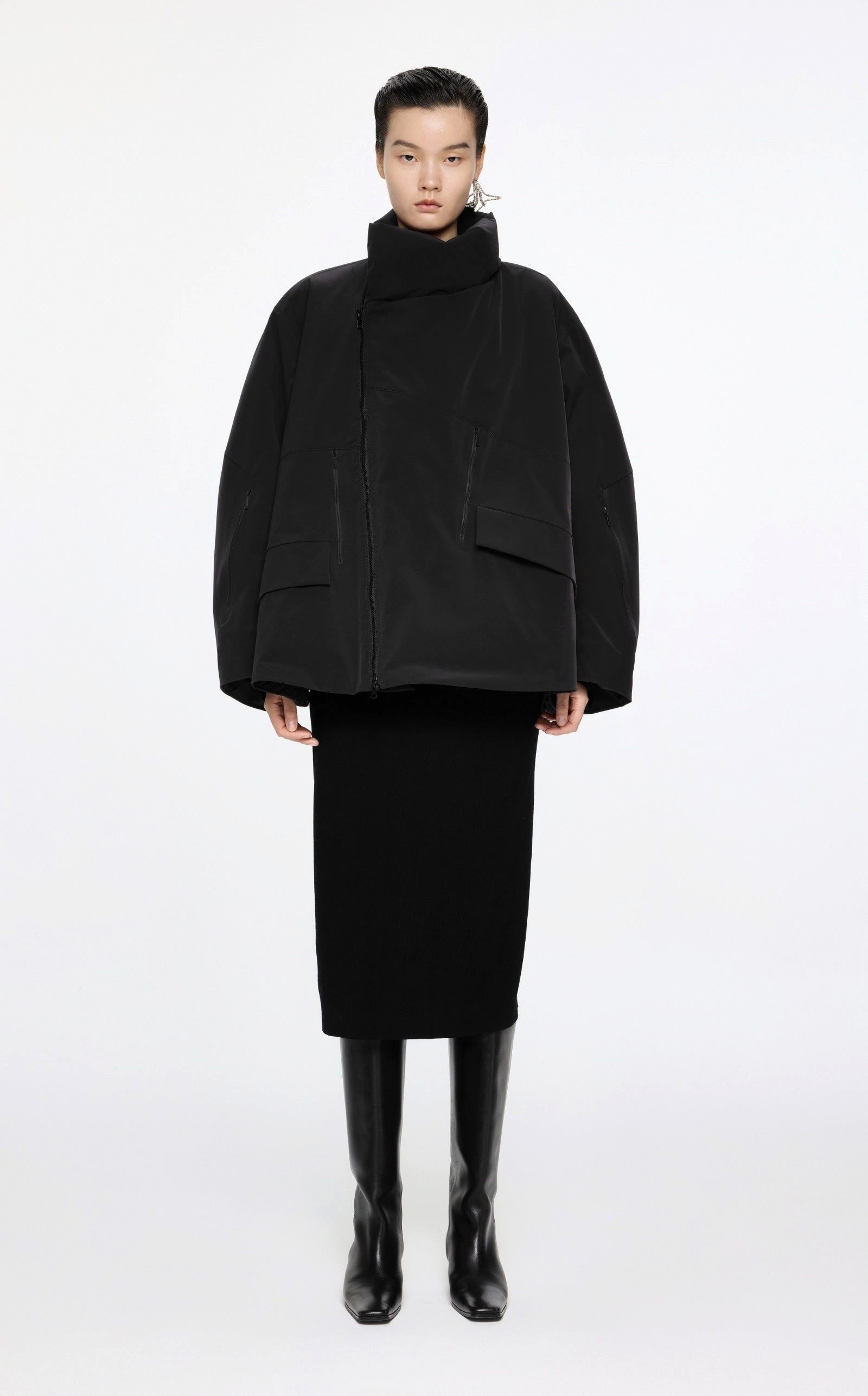 JNBY Daunenjacke Damen Oversize Daunenjacke mit asymmetrischem Kragen Schwarz