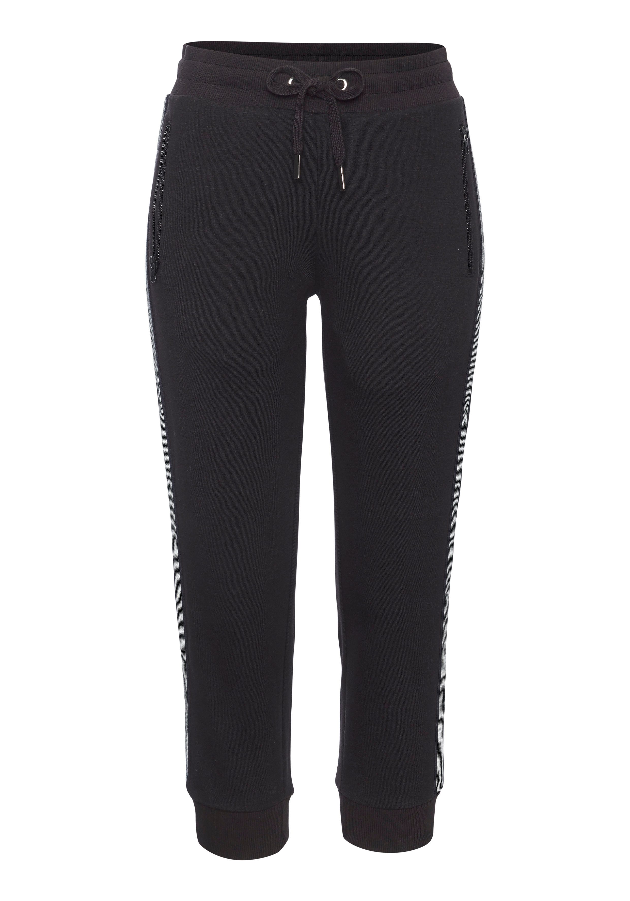 H.I.S Relax-Caprihose mit seitlichen Tapestreifen. € 29,99