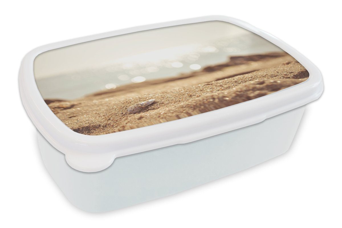 MuchoWow Lunchbox Strand - Sand - Muschel, Kunststoff, (2-tlg), Brotbox für Kinder und Erwachsene, Brotdose, für Jungs und Mädchen weiß
