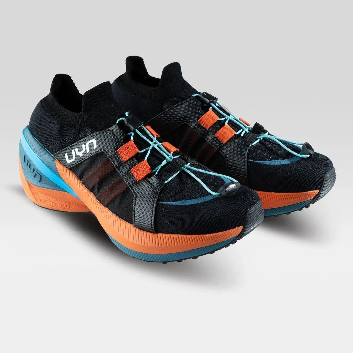 UYN Neuron (Trail, Stabilität) 2024 schwarz Herren Laufschuh