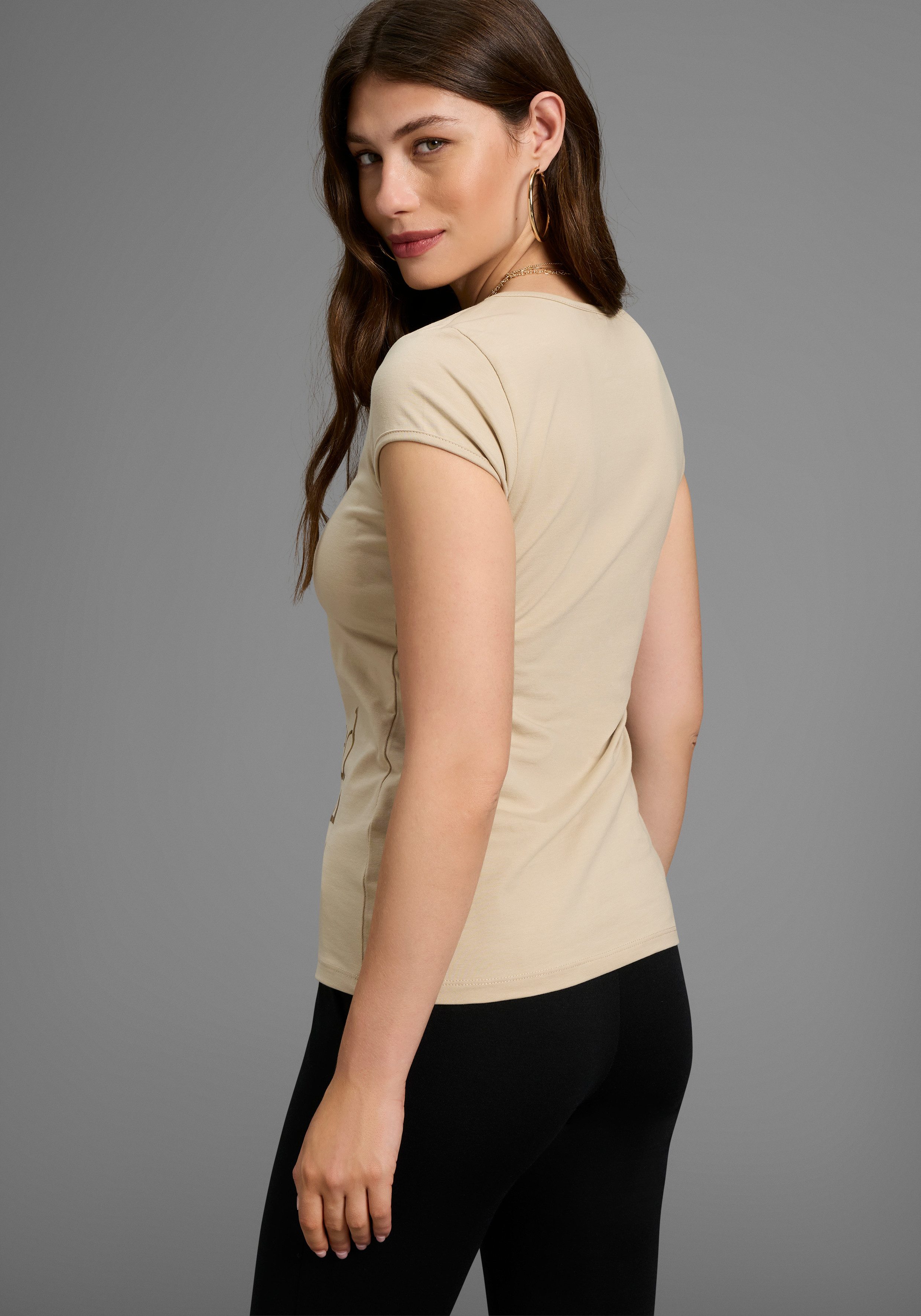 Laura Scott T-Shirt sehr figurbetont, mit günstig online kaufen