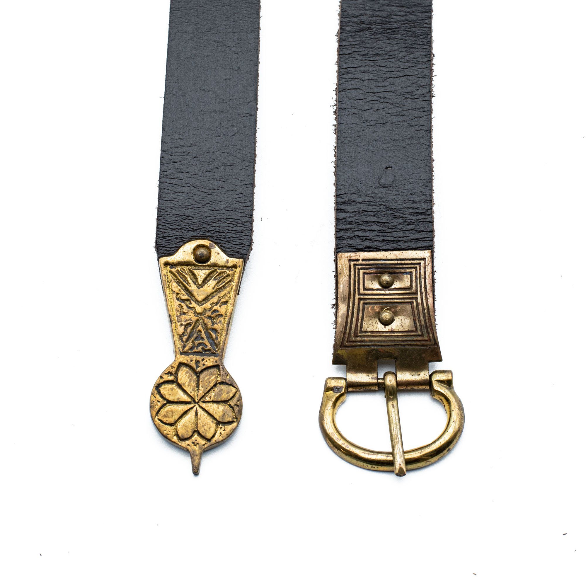 Battle Merchant Ritter-Kostüm Spätmittelalterlicher Gürtel mit Ziernieten und Endbeschlag 150x2,6cm