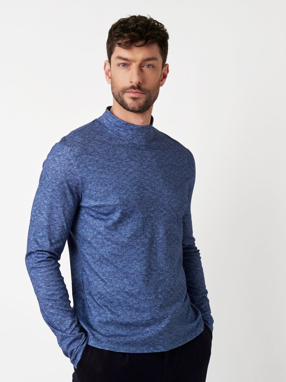 T-Shirt Casual Turtleneck