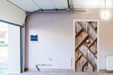 MuchoWow Türtapete Holztür mit einer Eisenstruktur, Matt, bedruckt, (1 St), Fototapete für Tür, Türaufkleber, 75x205 cm