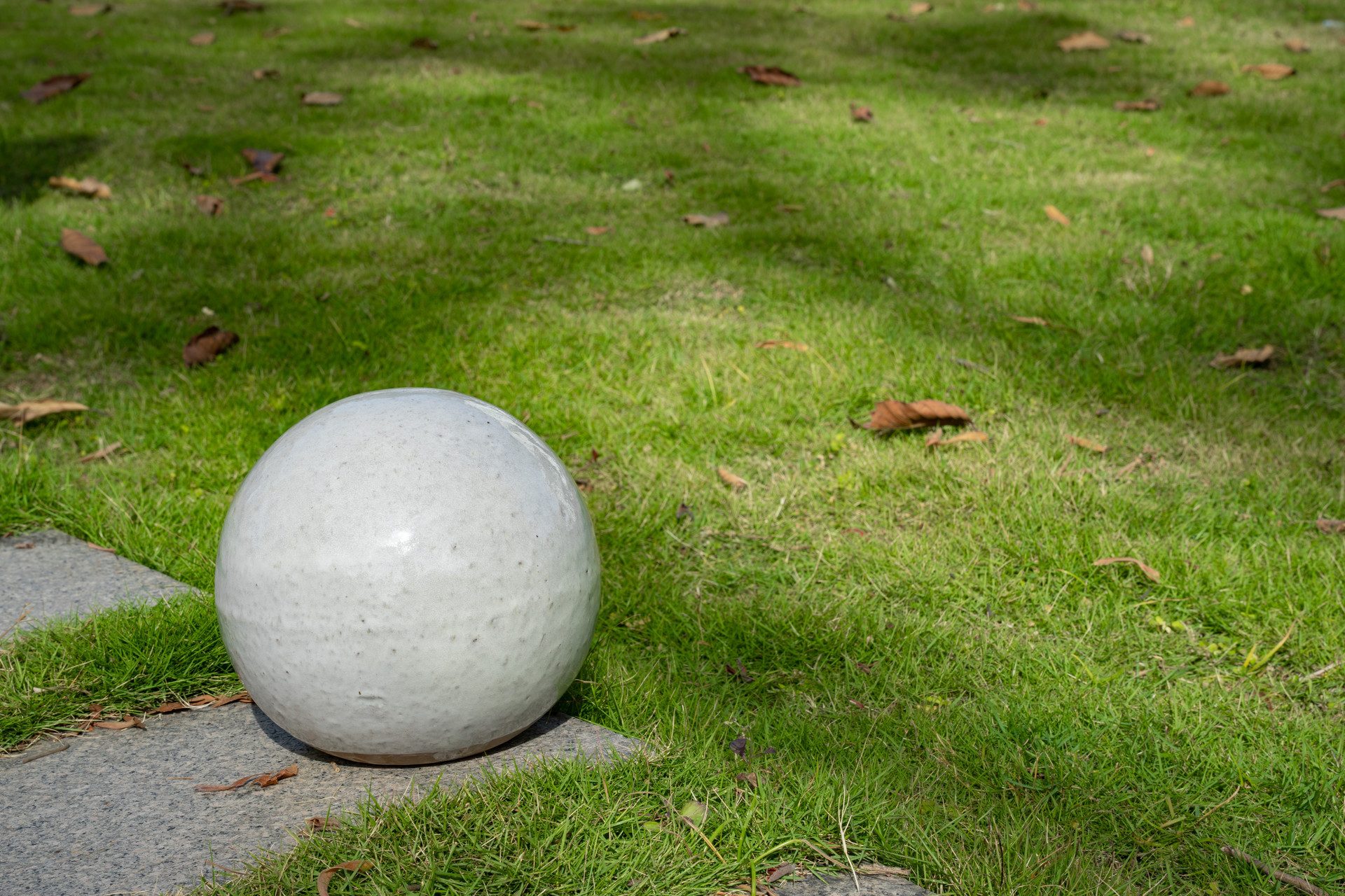 Teramico Dekokugel Gartenkugeln 3er Set Grau-Weiß günstig online kaufen