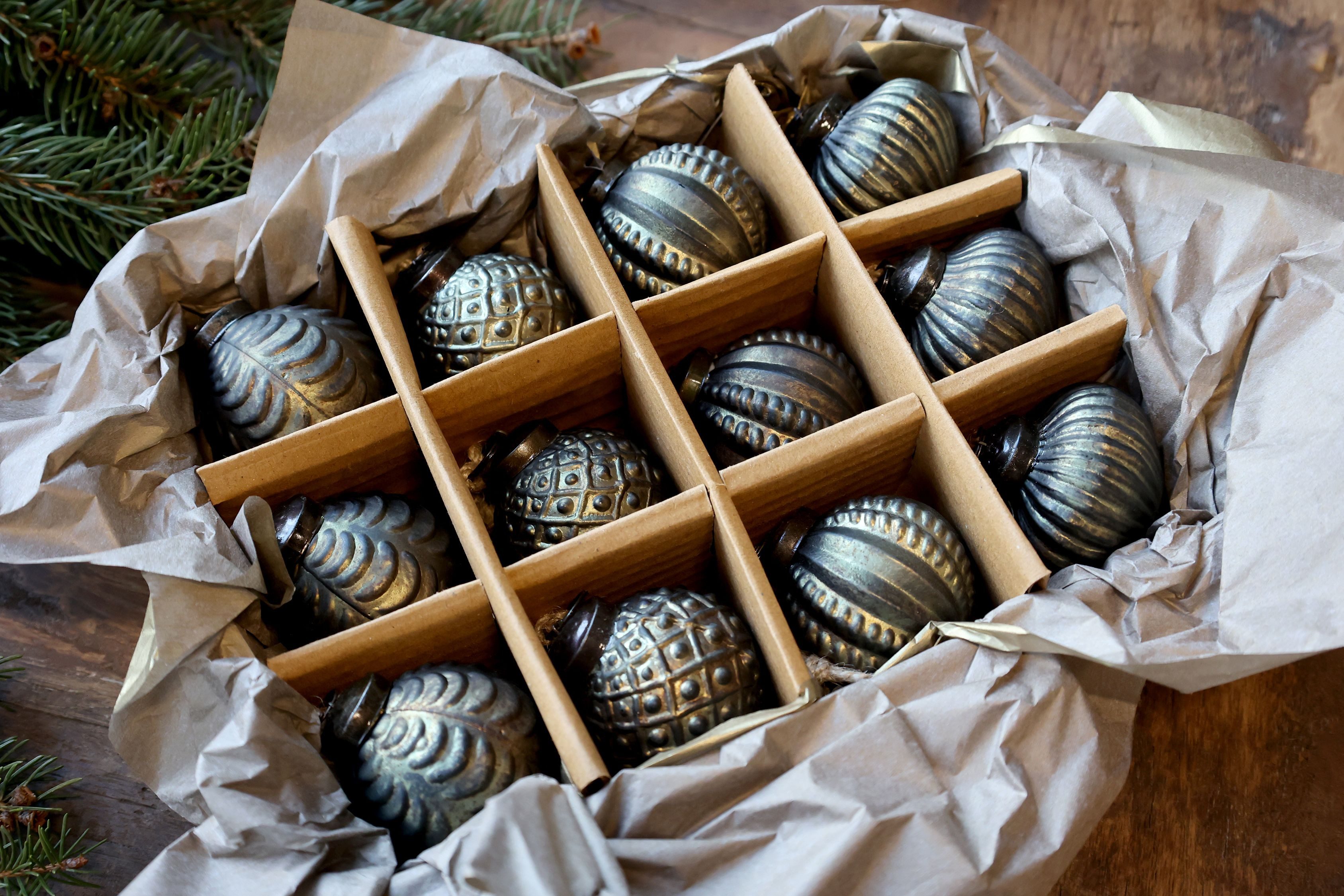 Chic Antique Weihnachtsbaumkugel Christbaumkugeln Set 12 Stück H6/D5,5 cm antique olive (1 St)