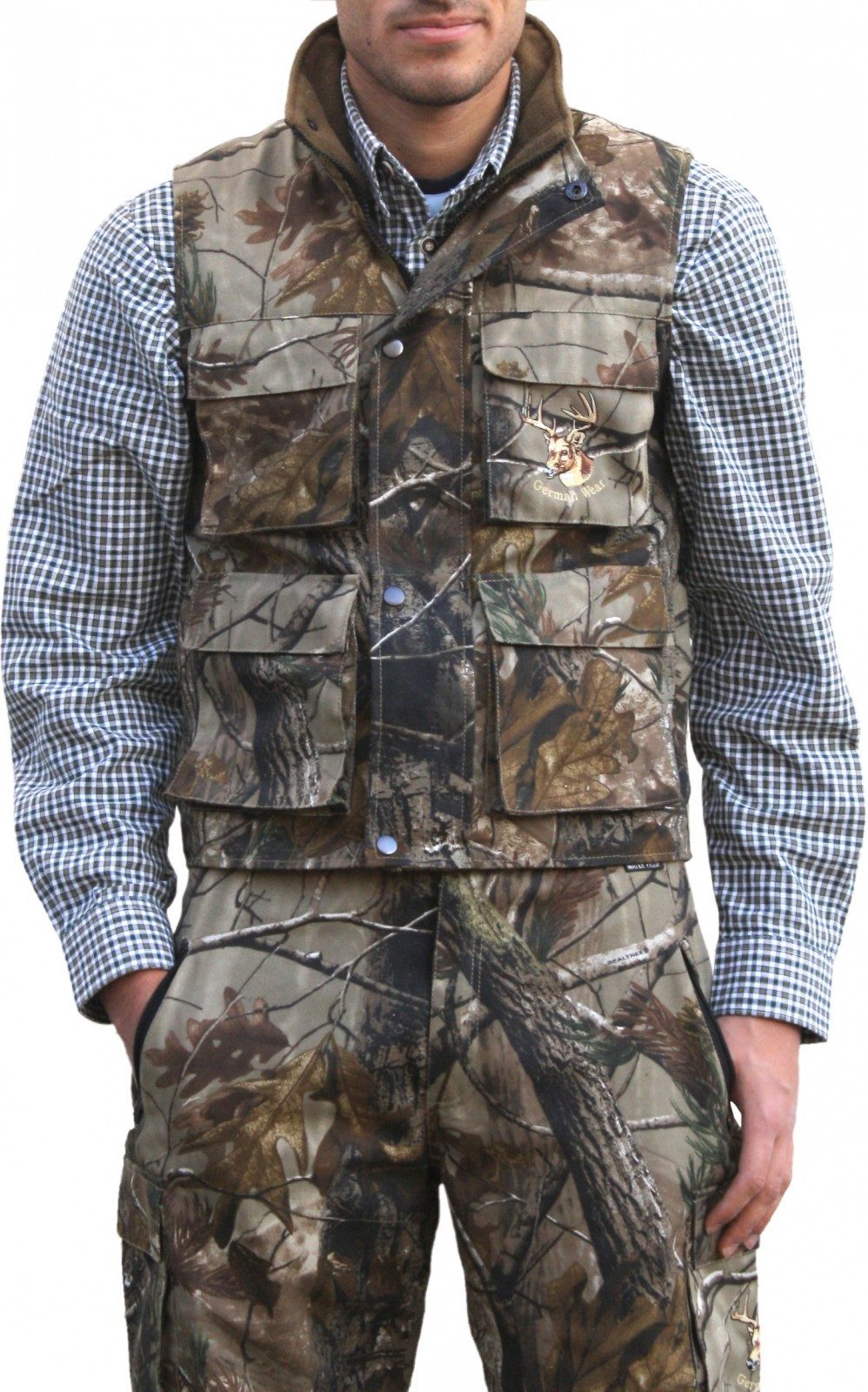 German Wear Jagdweste GW613W Jagdweste in der Farbe Sand-Wald mit einer Hirschstickerei