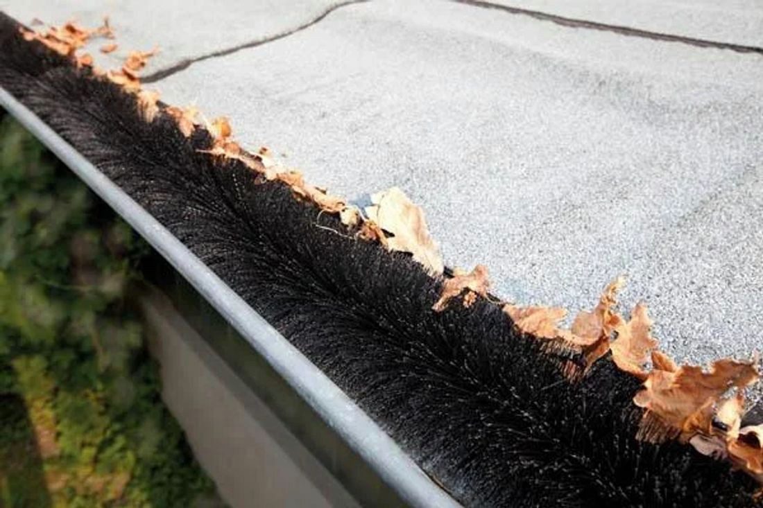 Westfalia Werkzeug Dachrinnenreiniger Rinnenigel, 4 m Länge, 120 mm Durchmesser