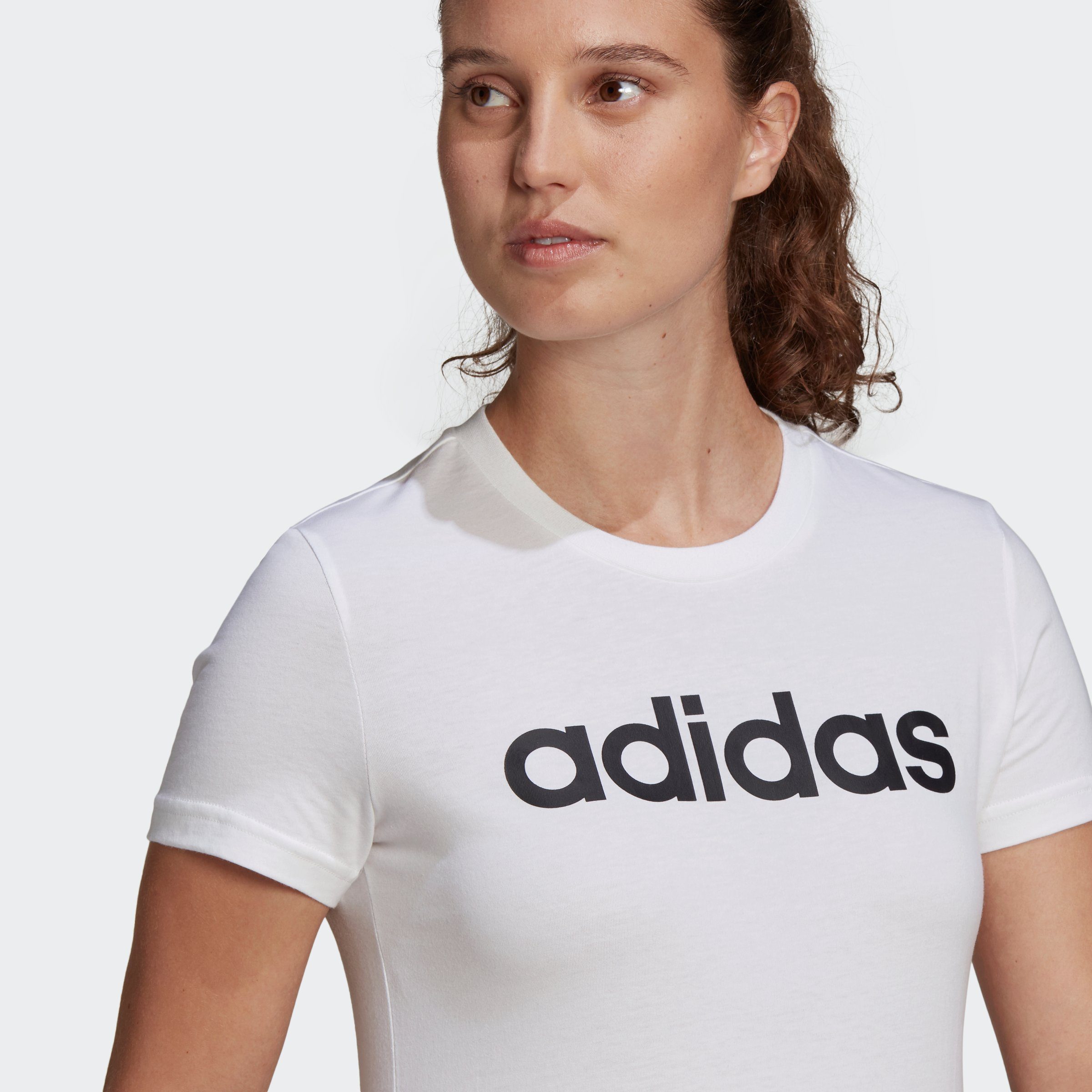 adidas Sportswear T-Shirt ESSENTIALS SLIM- MIT LOGO