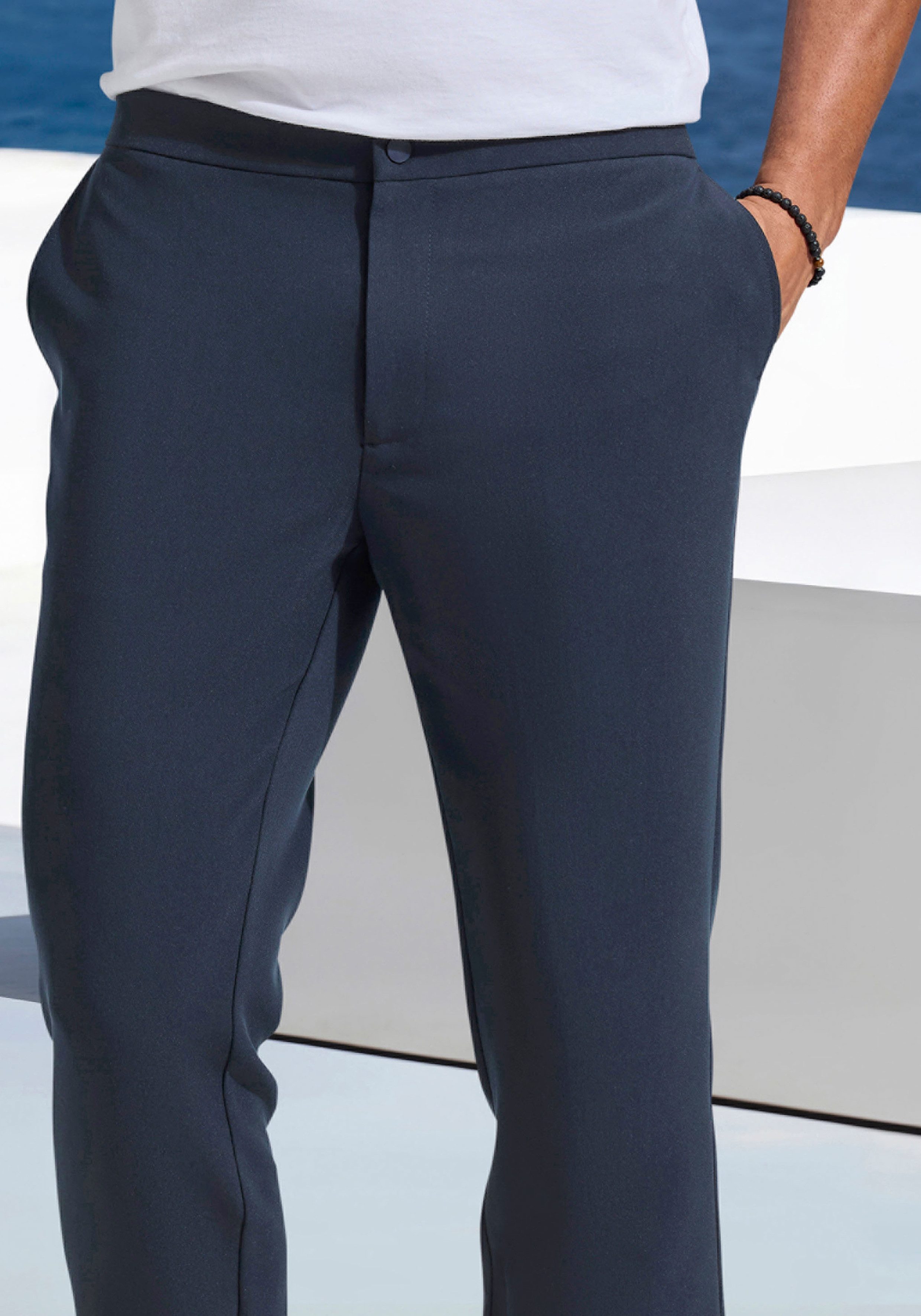 John Devin Stoffhose mit elastischen Bündchen, aus leicht dehnbarer Webqualität